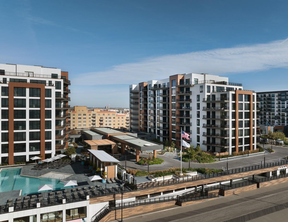 100 Boardwalk Unit: 406 A