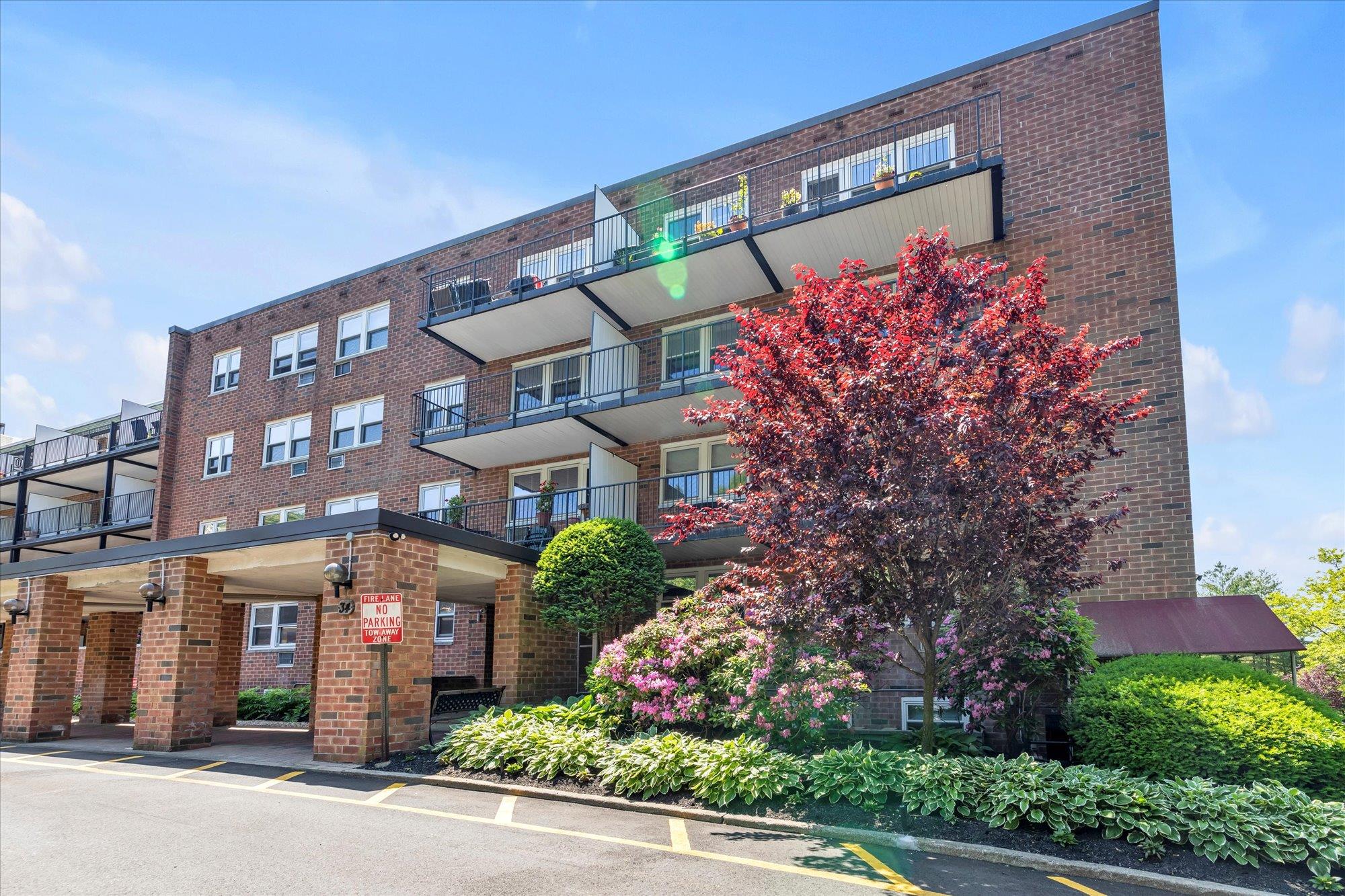 34 Pearsall Avenue Unit: 1C