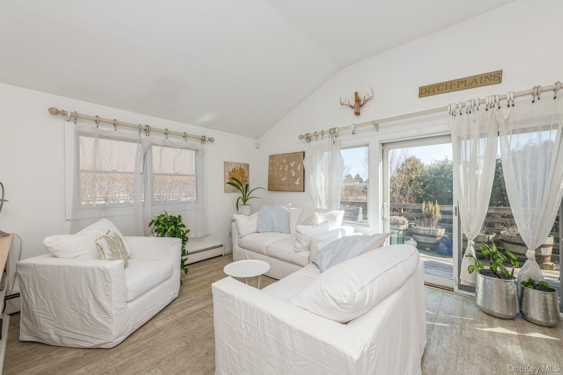 33 Hoppin Avenue