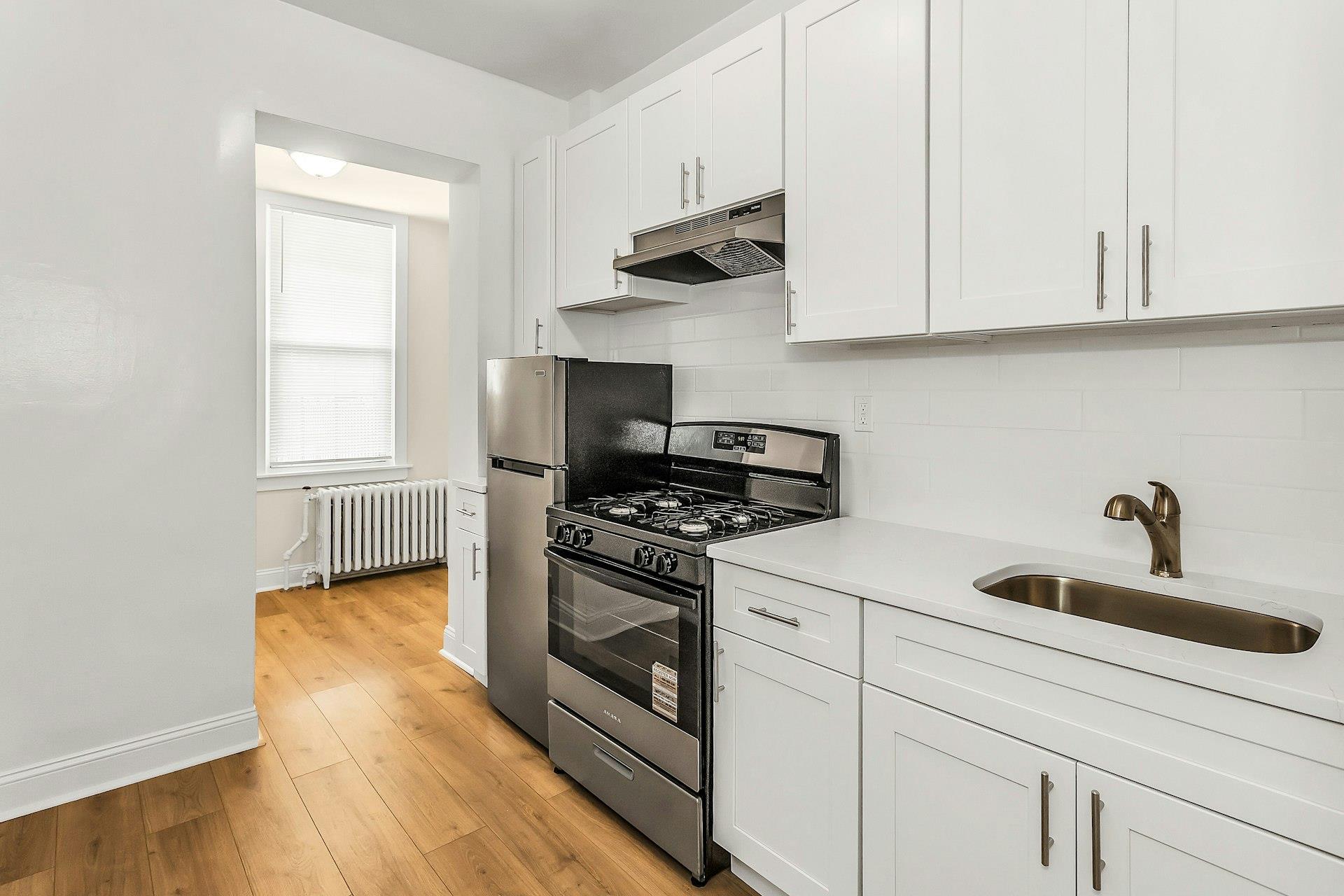 25-34 42nd Street