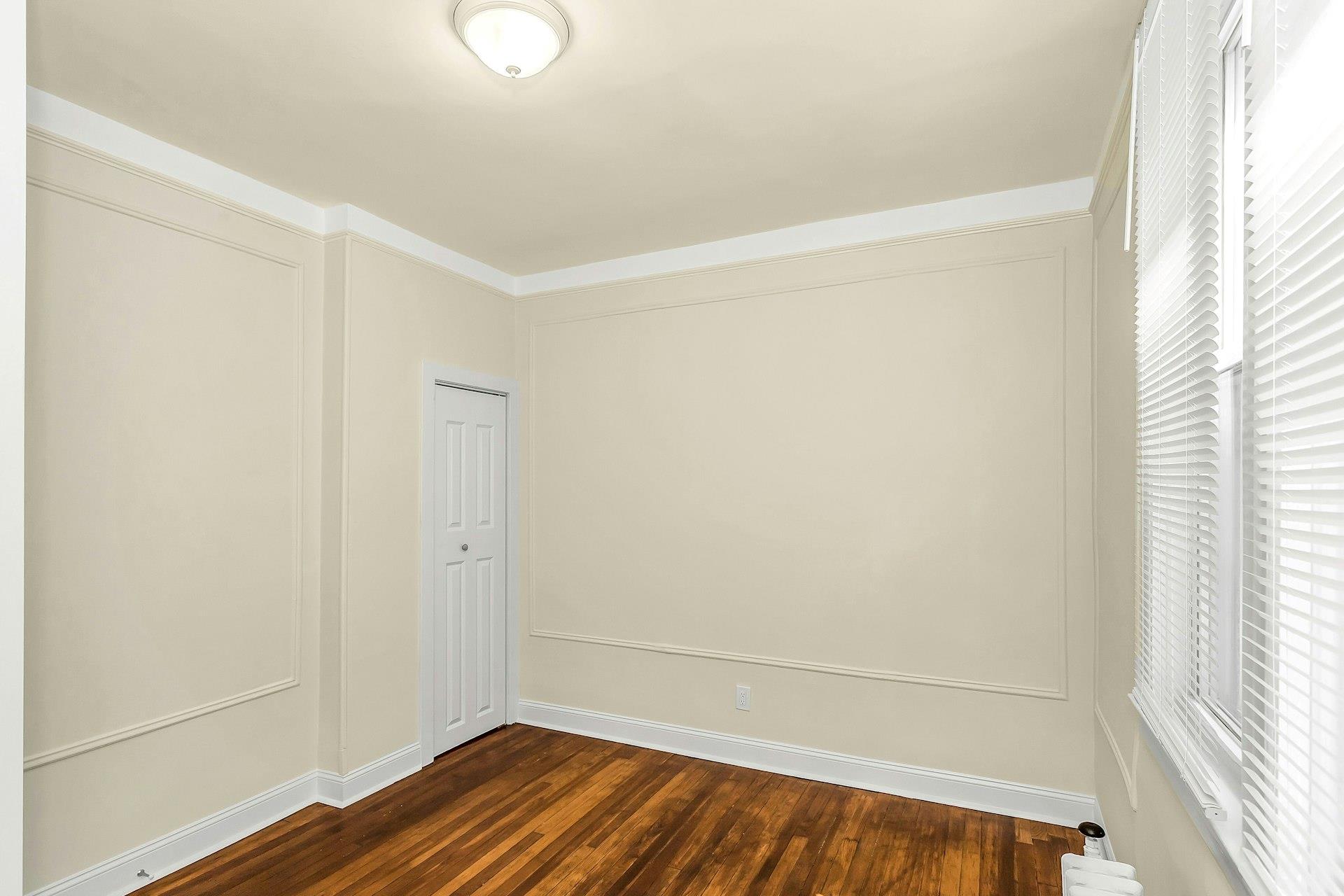25-34 42nd Street