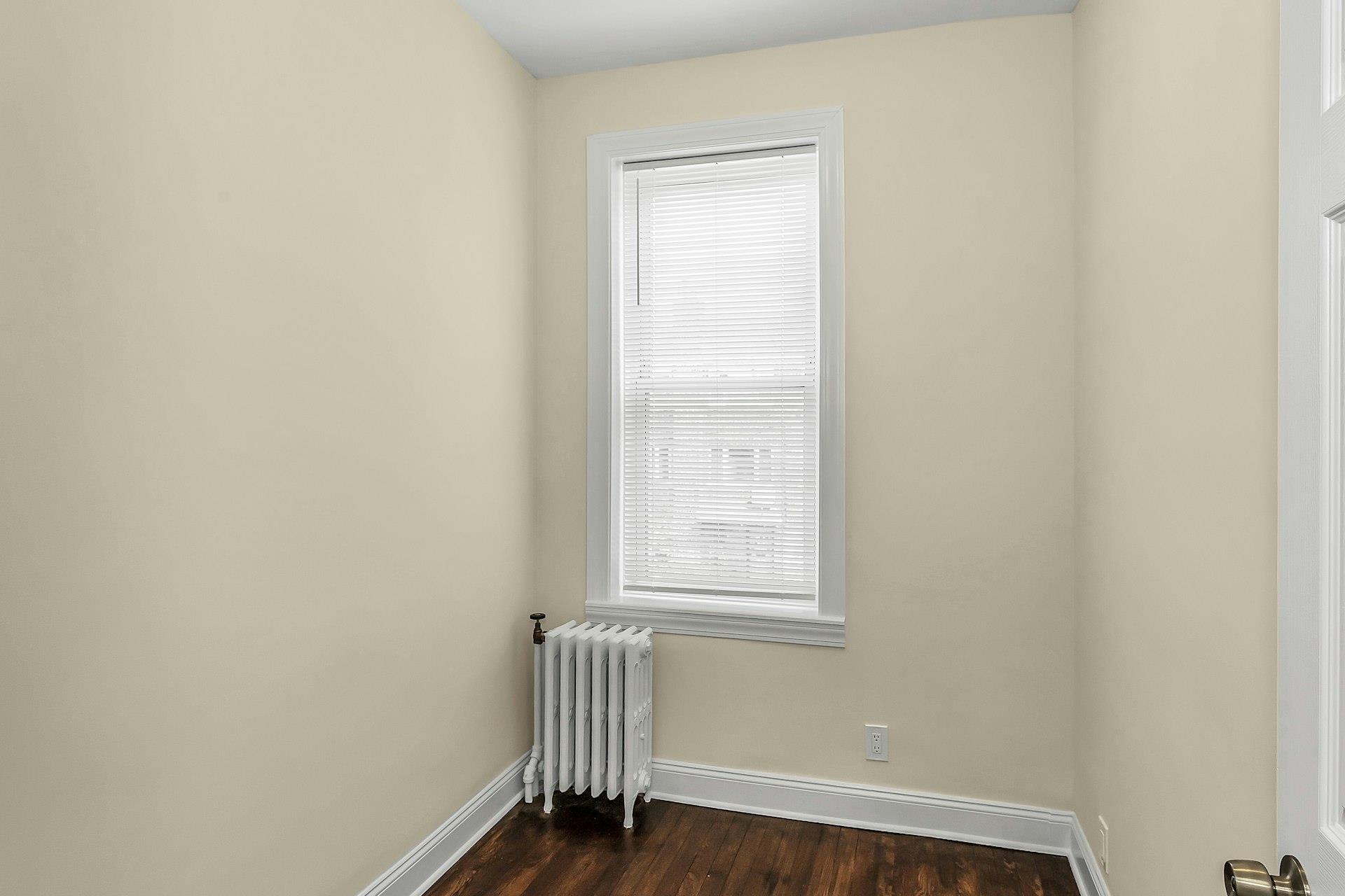 25-34 42nd Street
