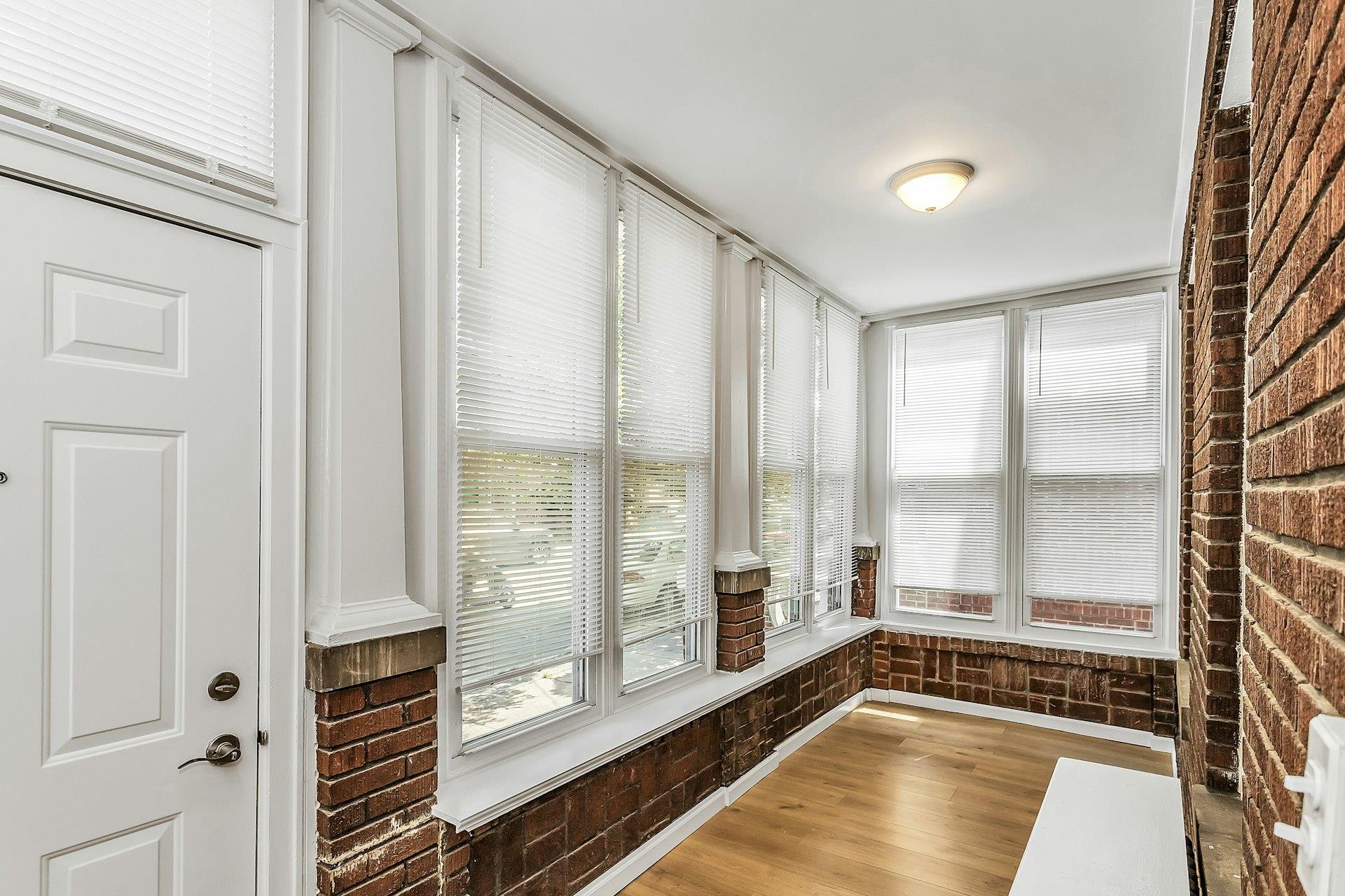 25-34 42nd Street