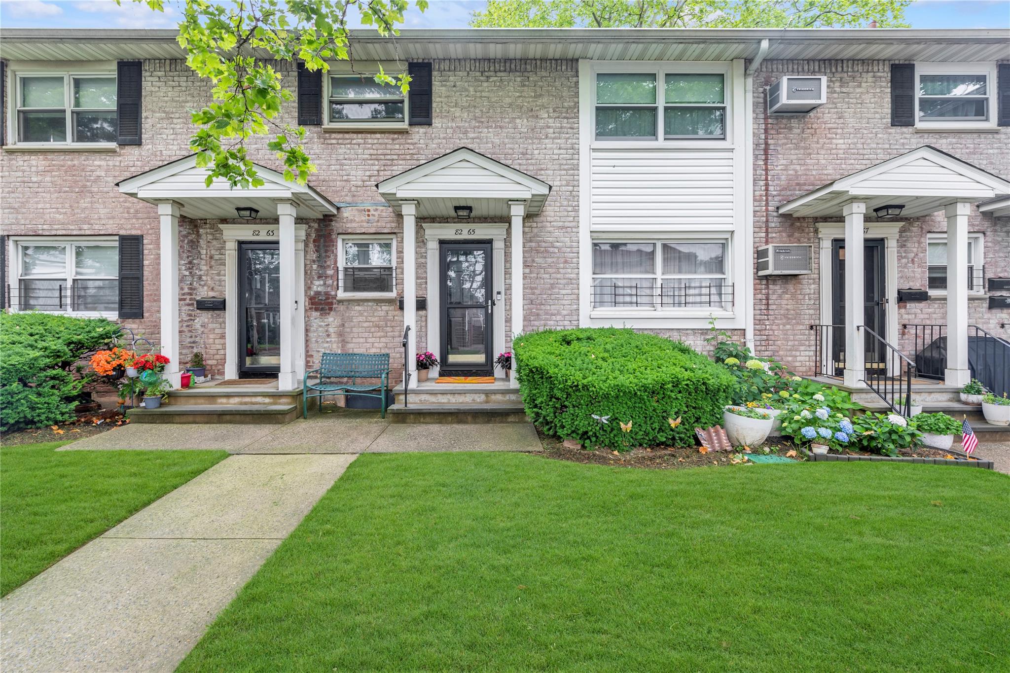 82-65 268 TH Street Unit: 2nd Floor
