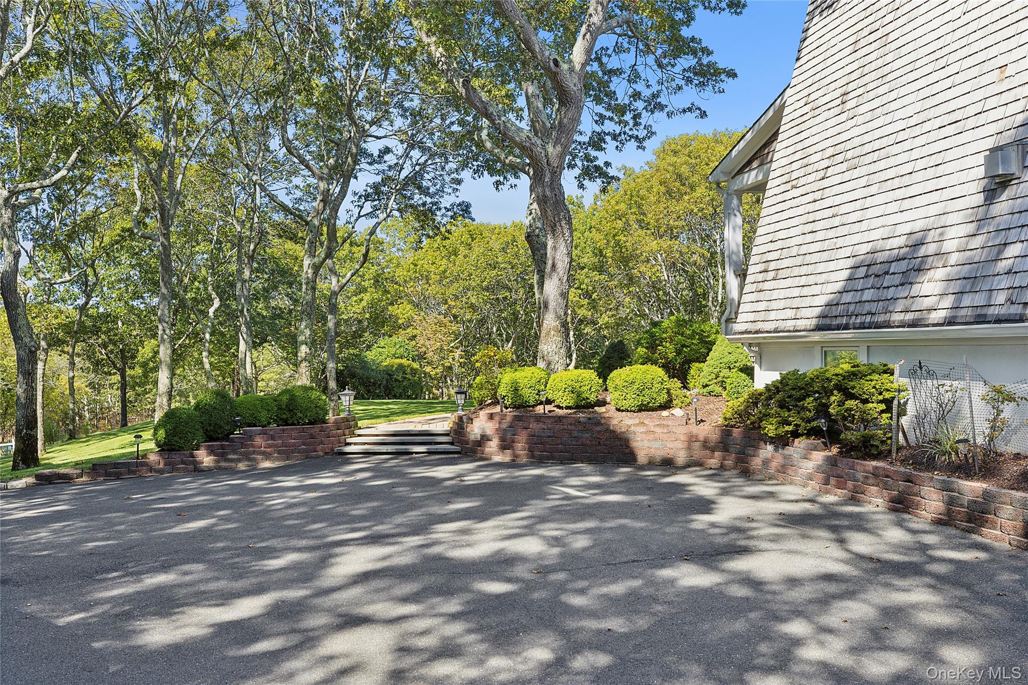 22 Old Trail Road