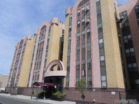 25 W Broadway Unit: 516