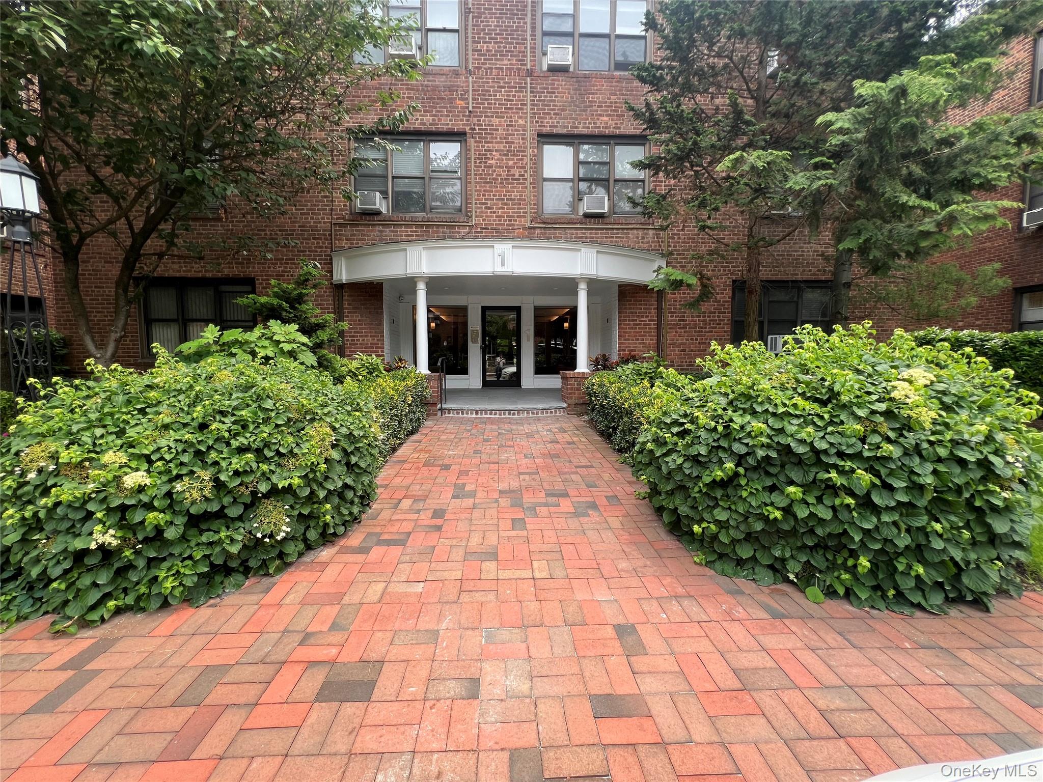 1 Townhouse Place Unit: 3C