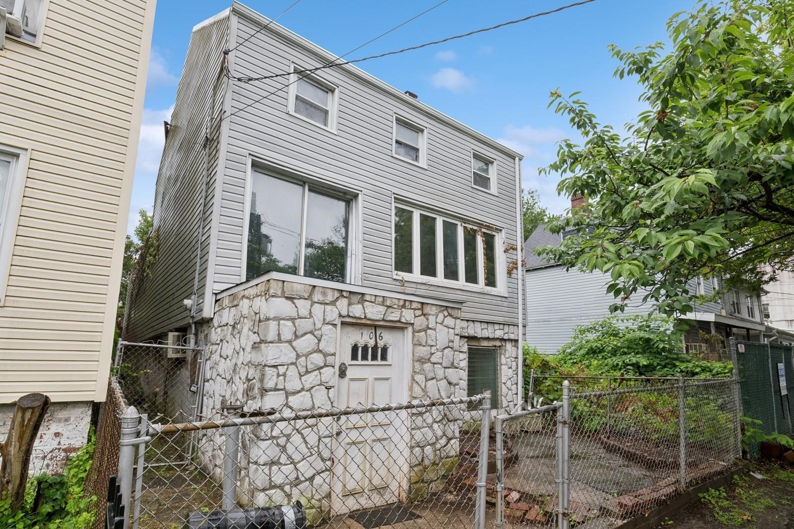 106 Montgomery Avenue