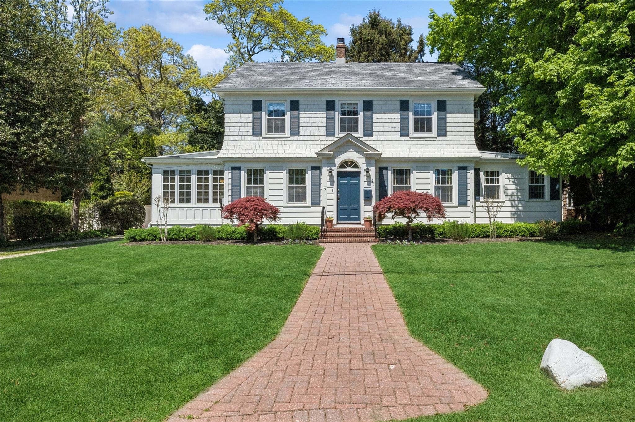 6 Glen Avenue