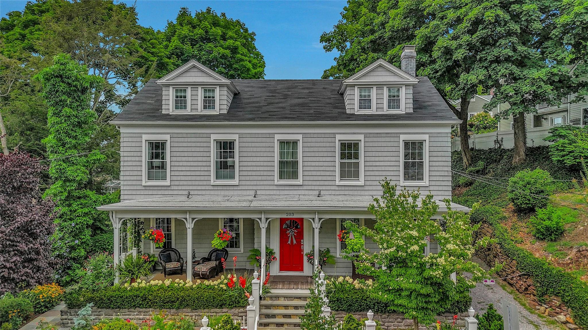 203 E Broadway Unit: C