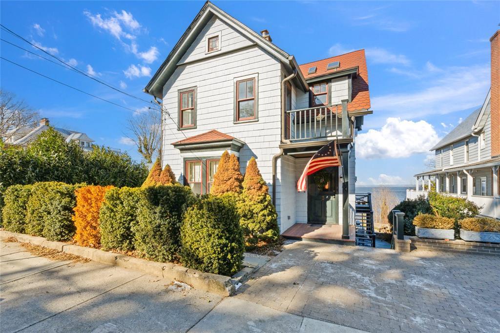 54 Prospect Avenue Unit: Lower level