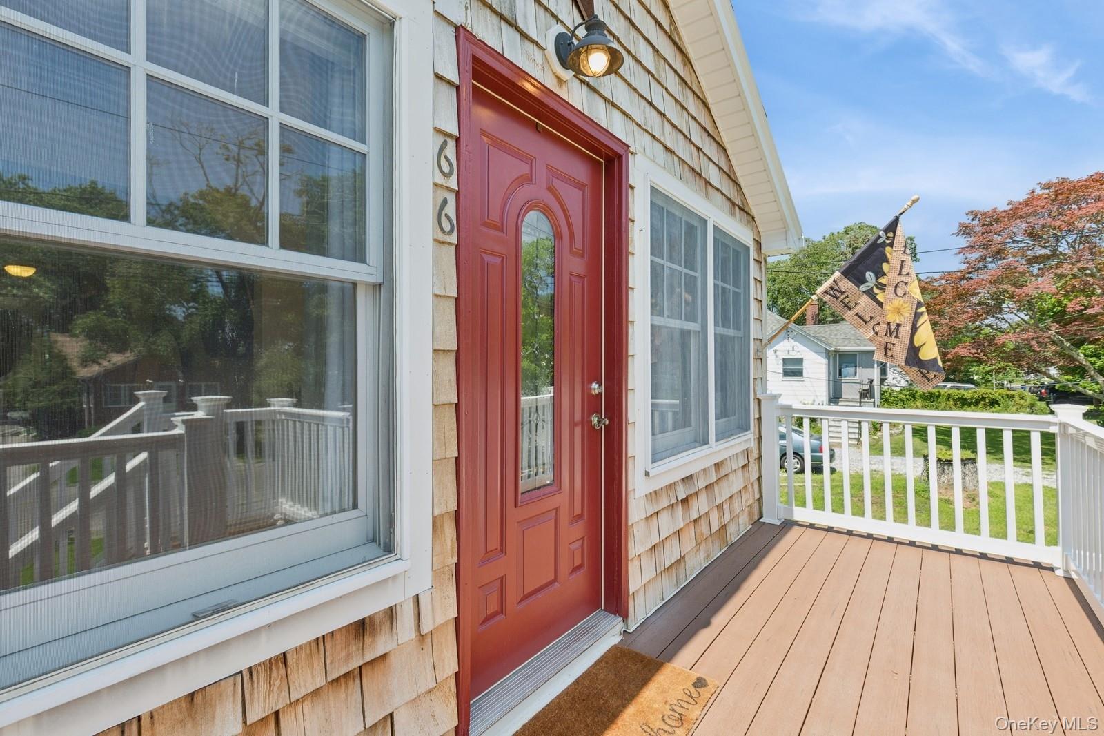 66 Lynbrook Drive