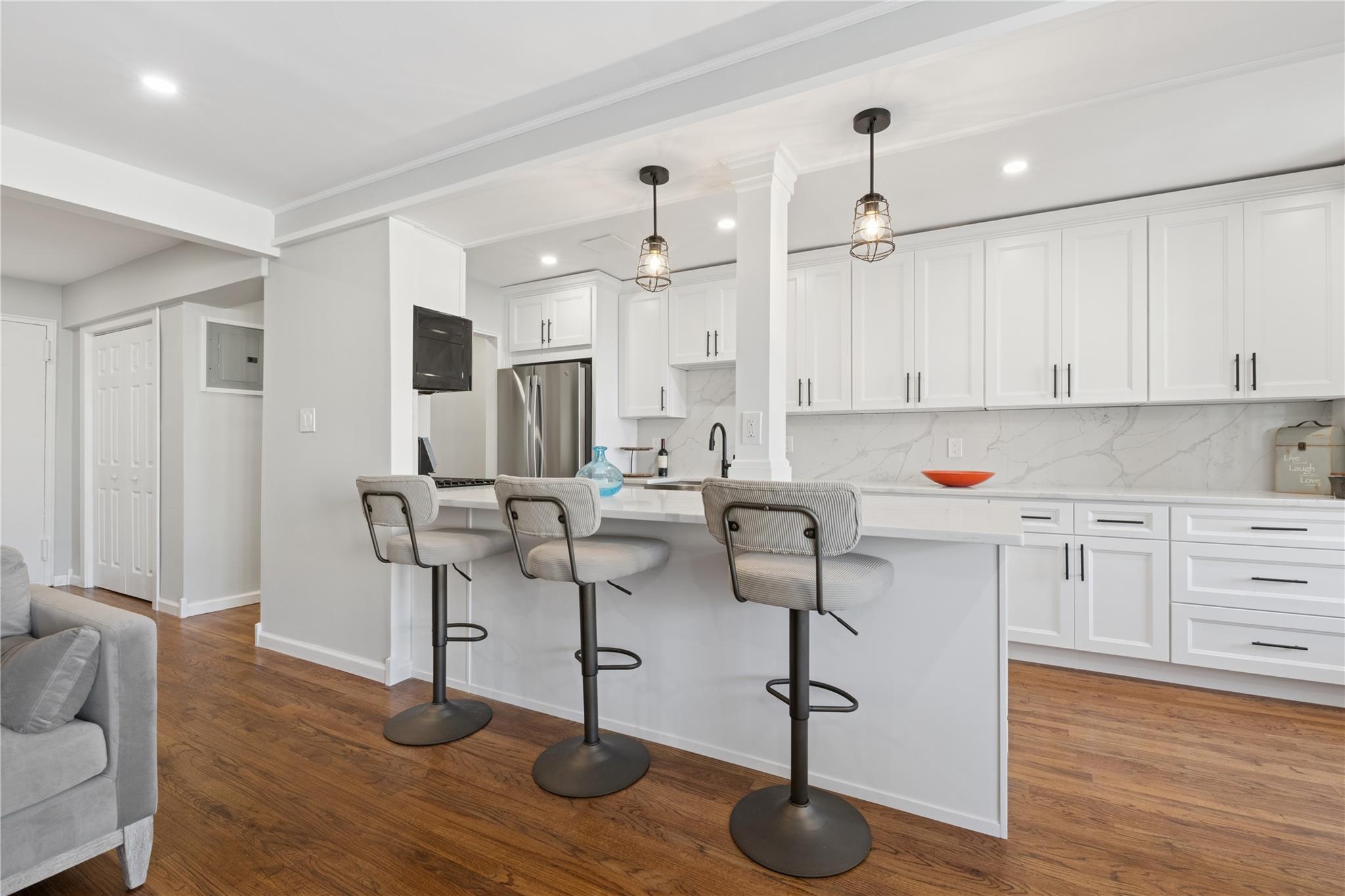 855 E Broadway Unit: 3D