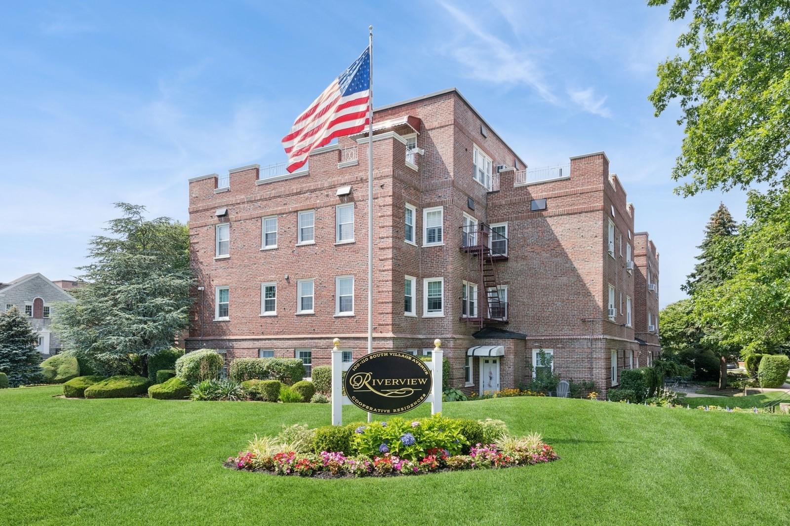 102 S Village Avenue Unit: 3A