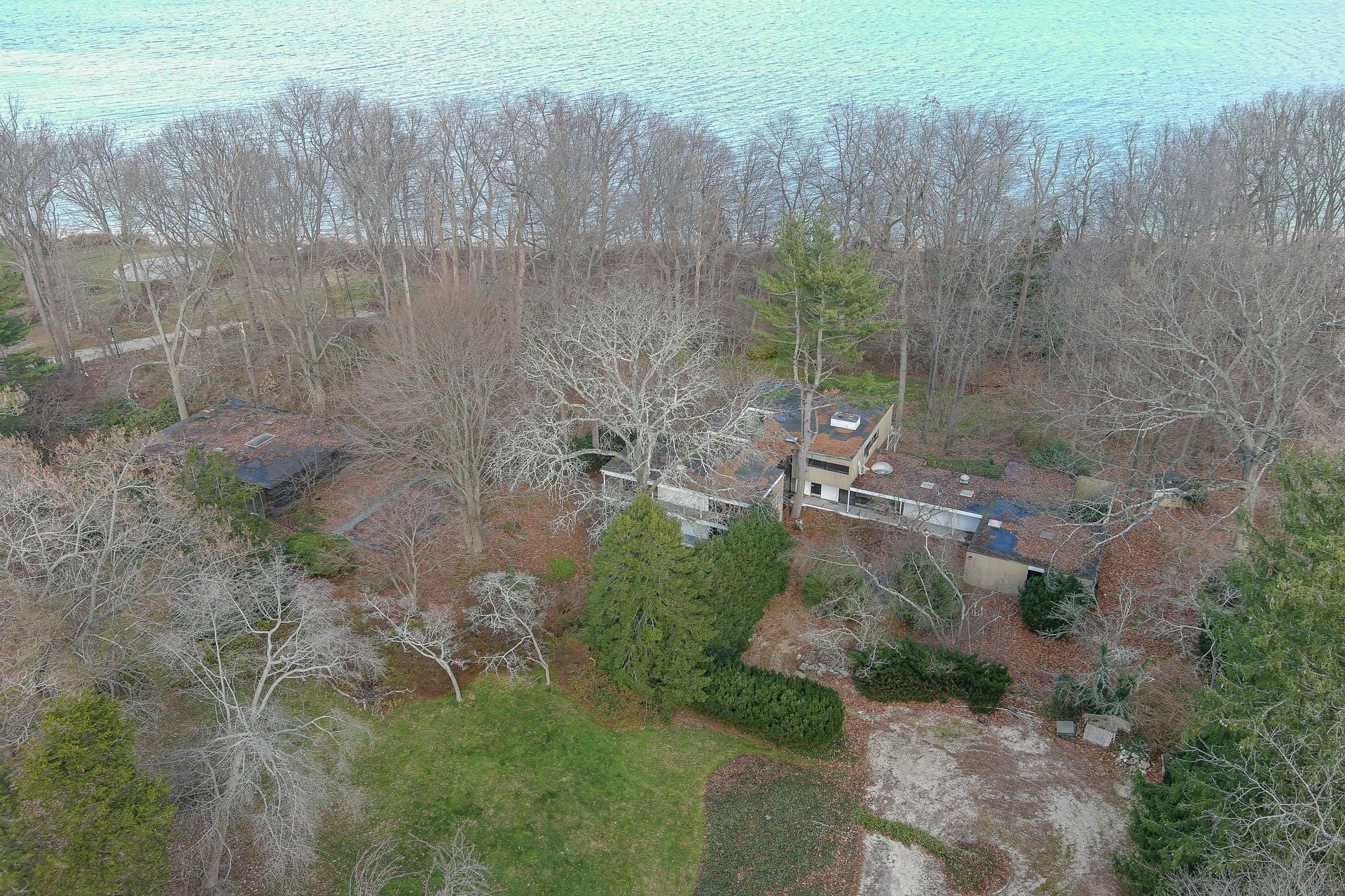 145 Centre Island Road