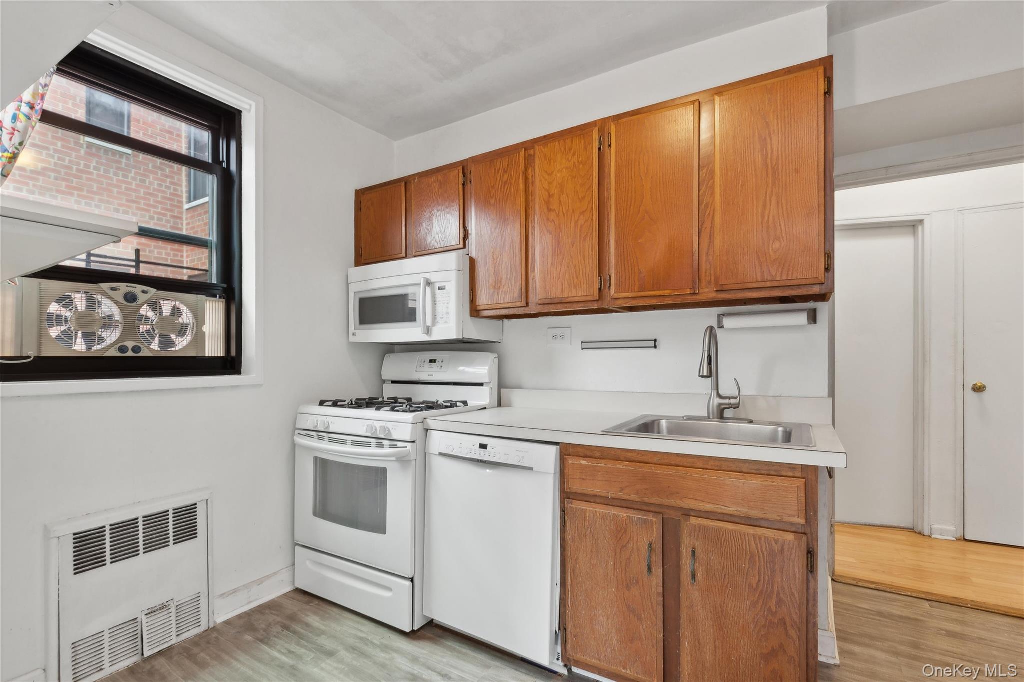 139-15 83 Avenue Unit: 629
