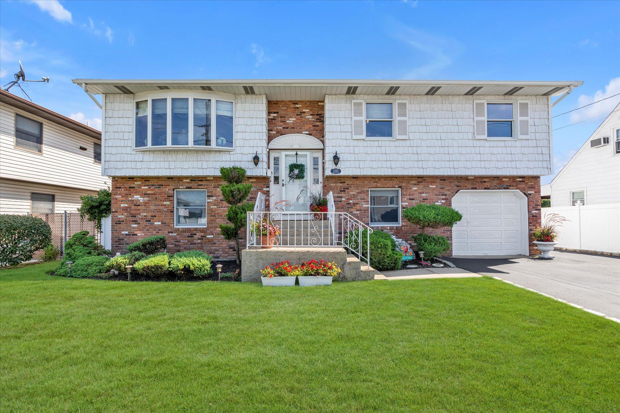 250 North Delaware Avenue