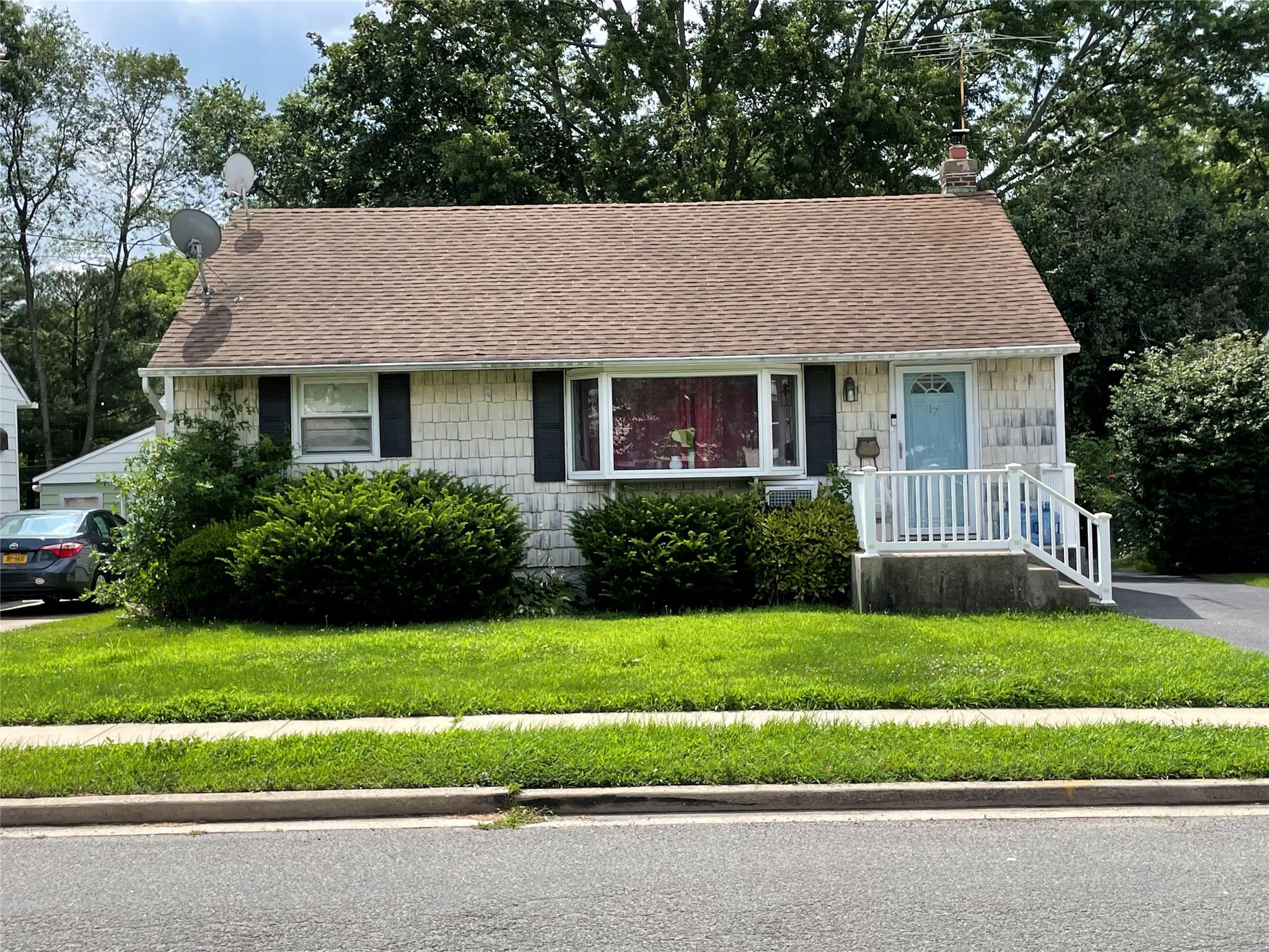 17 Kuhl Avenue