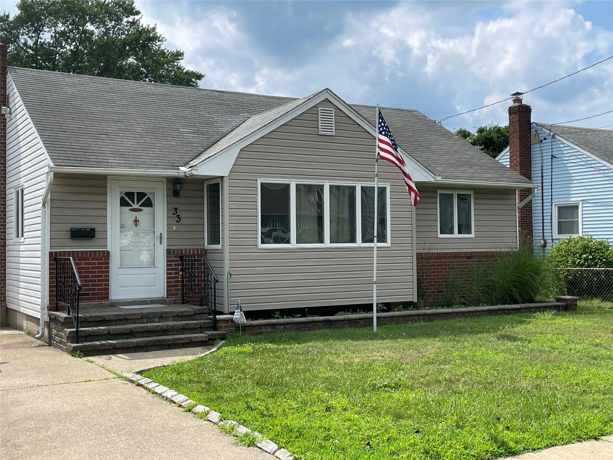 33 Gardner Avenue