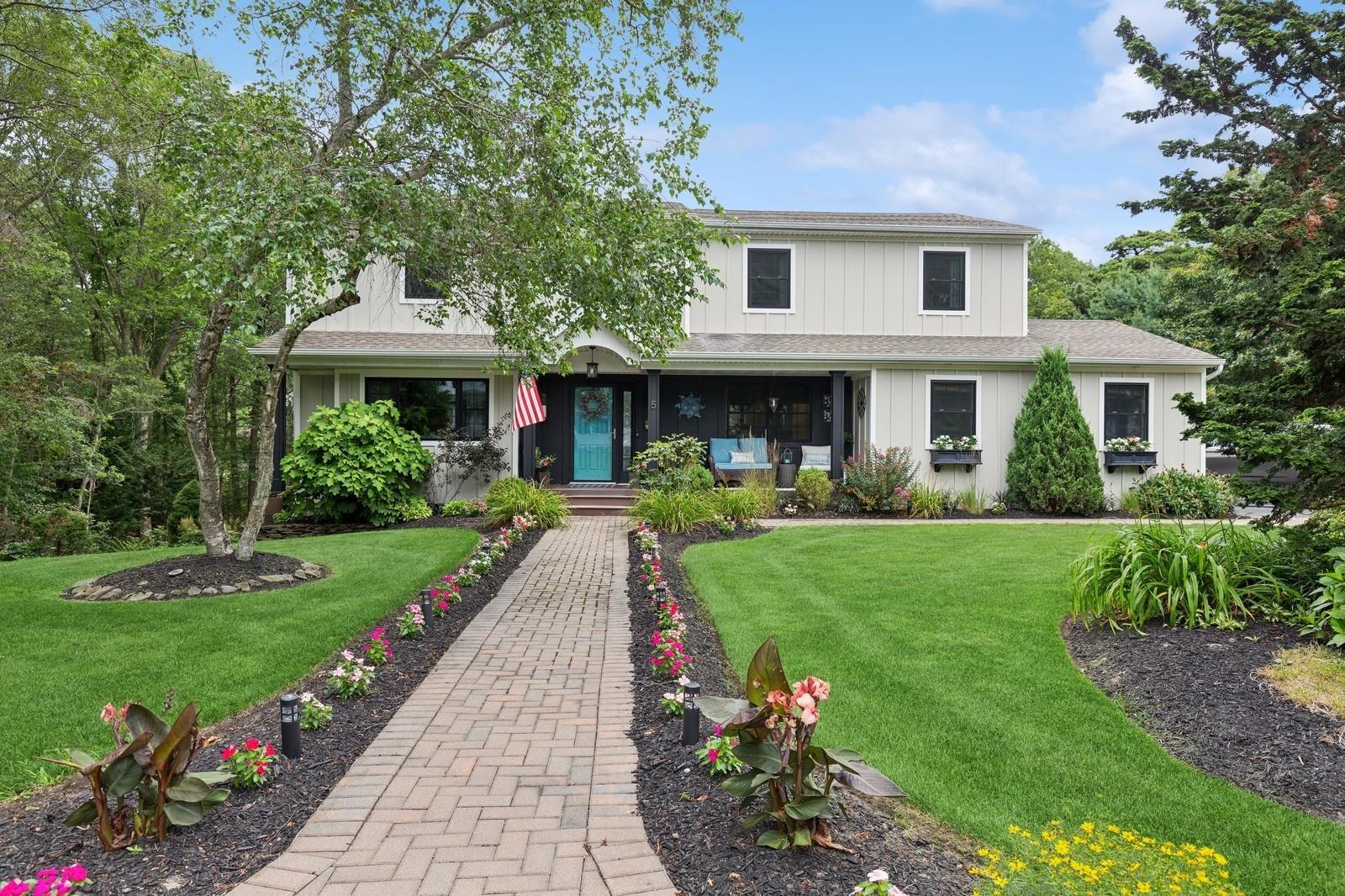 5 Woodbrook Circle