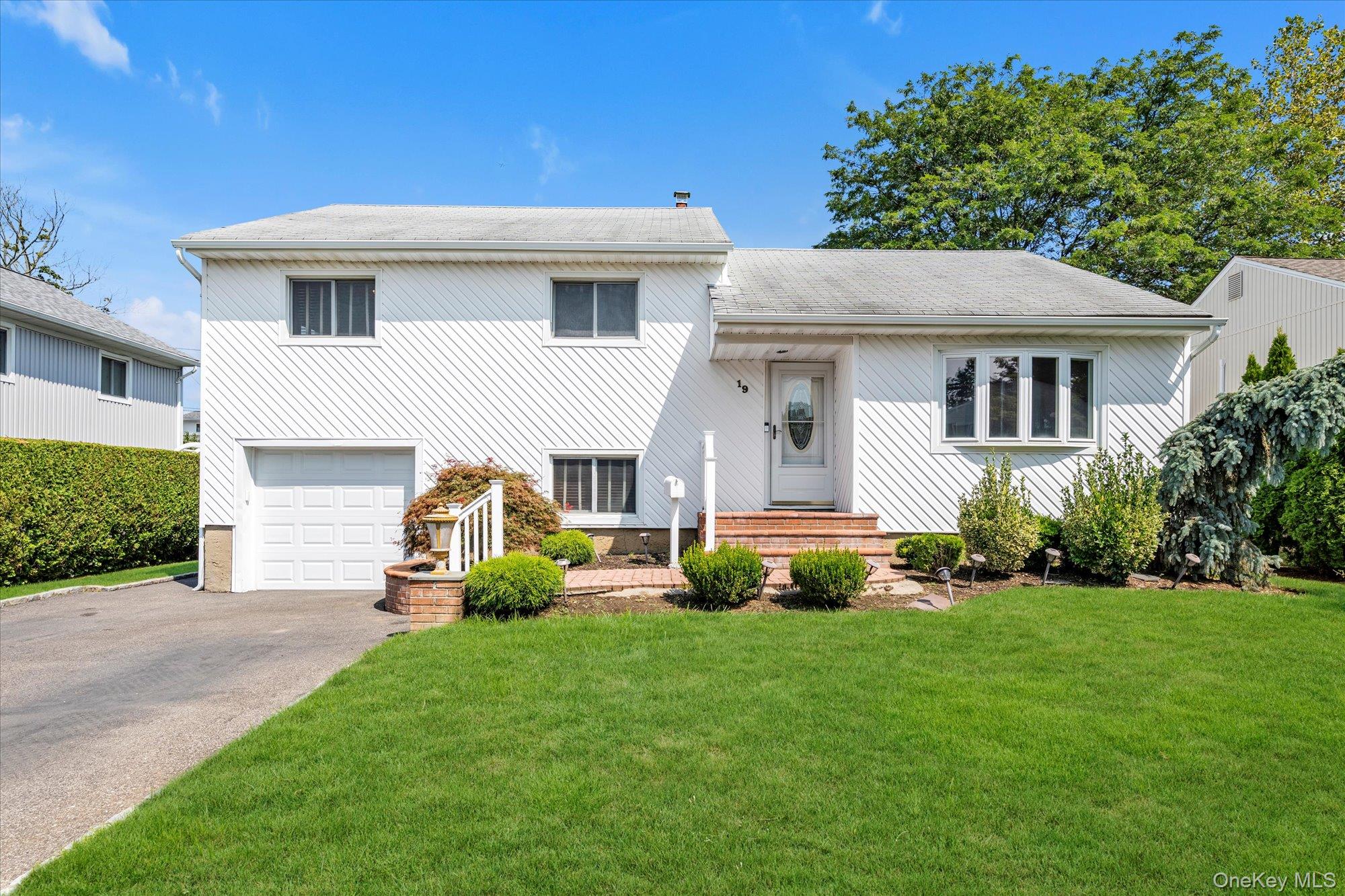 19 Lincrest Street