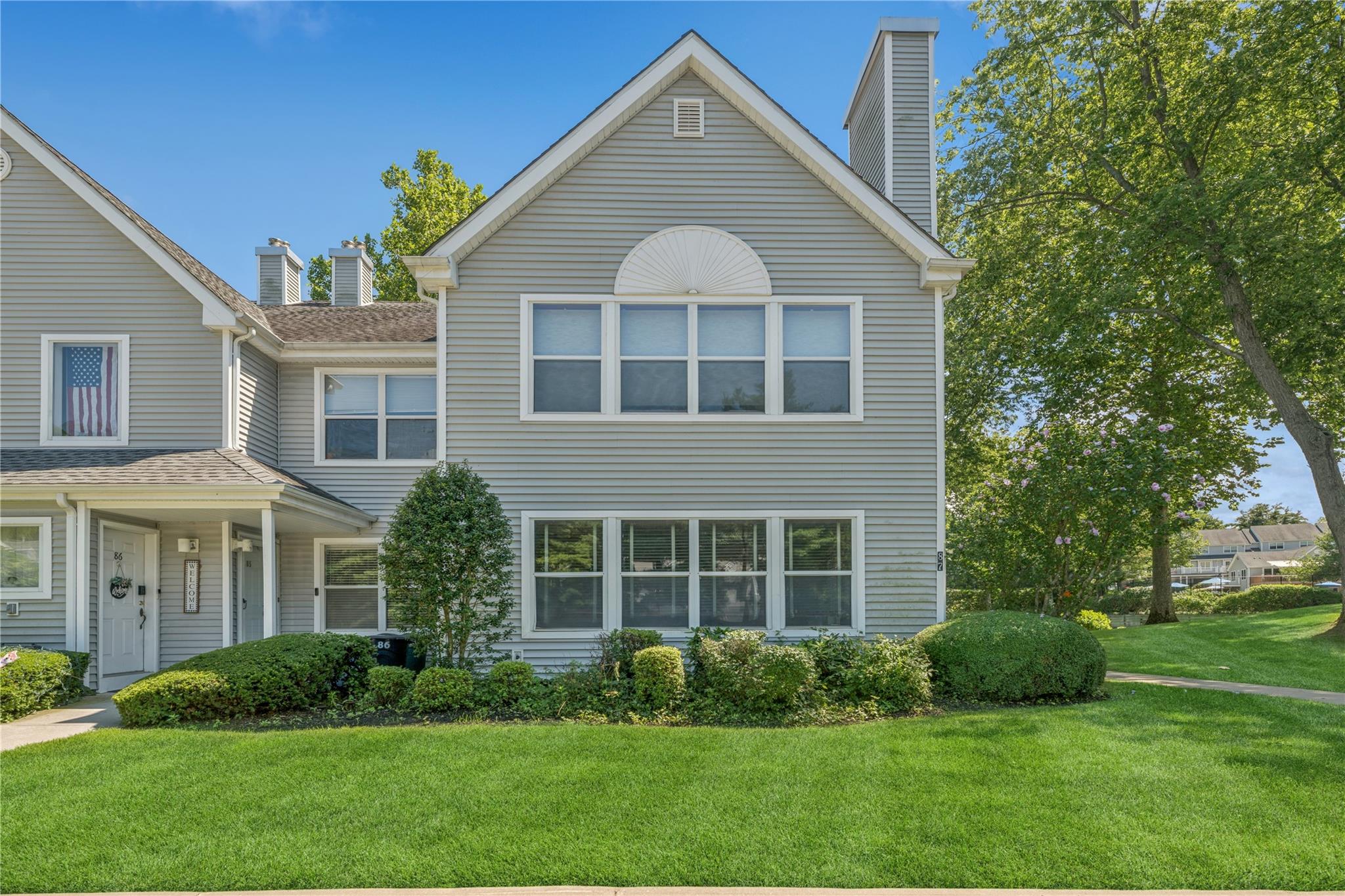 87 Leeward Court