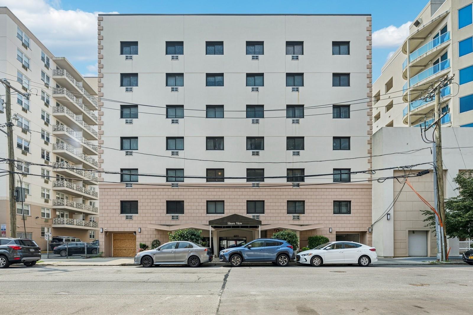 420 Shore Road Unit: 2M