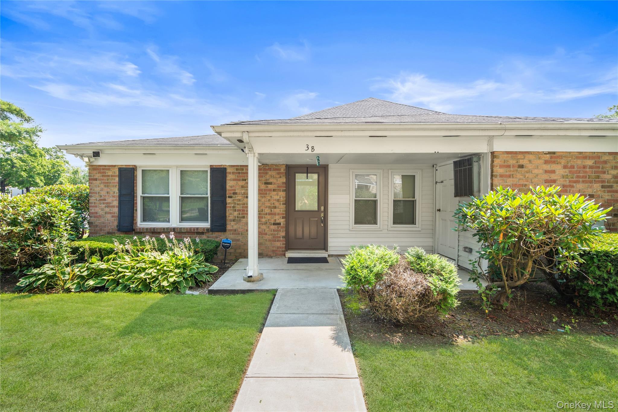3b Saratoga Court