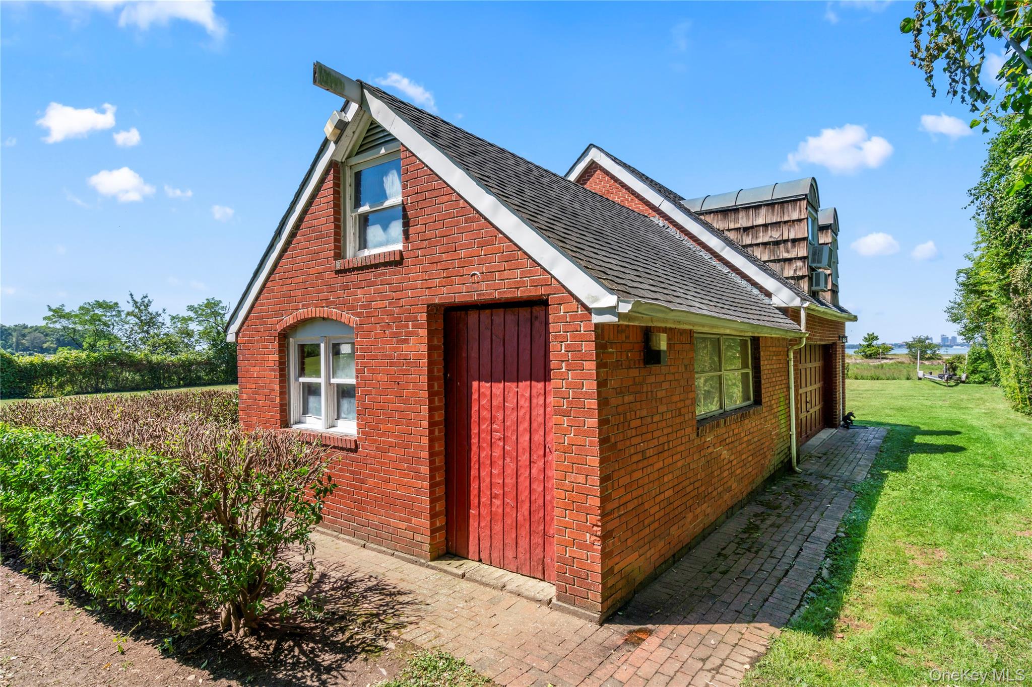 22 Messenger Lane