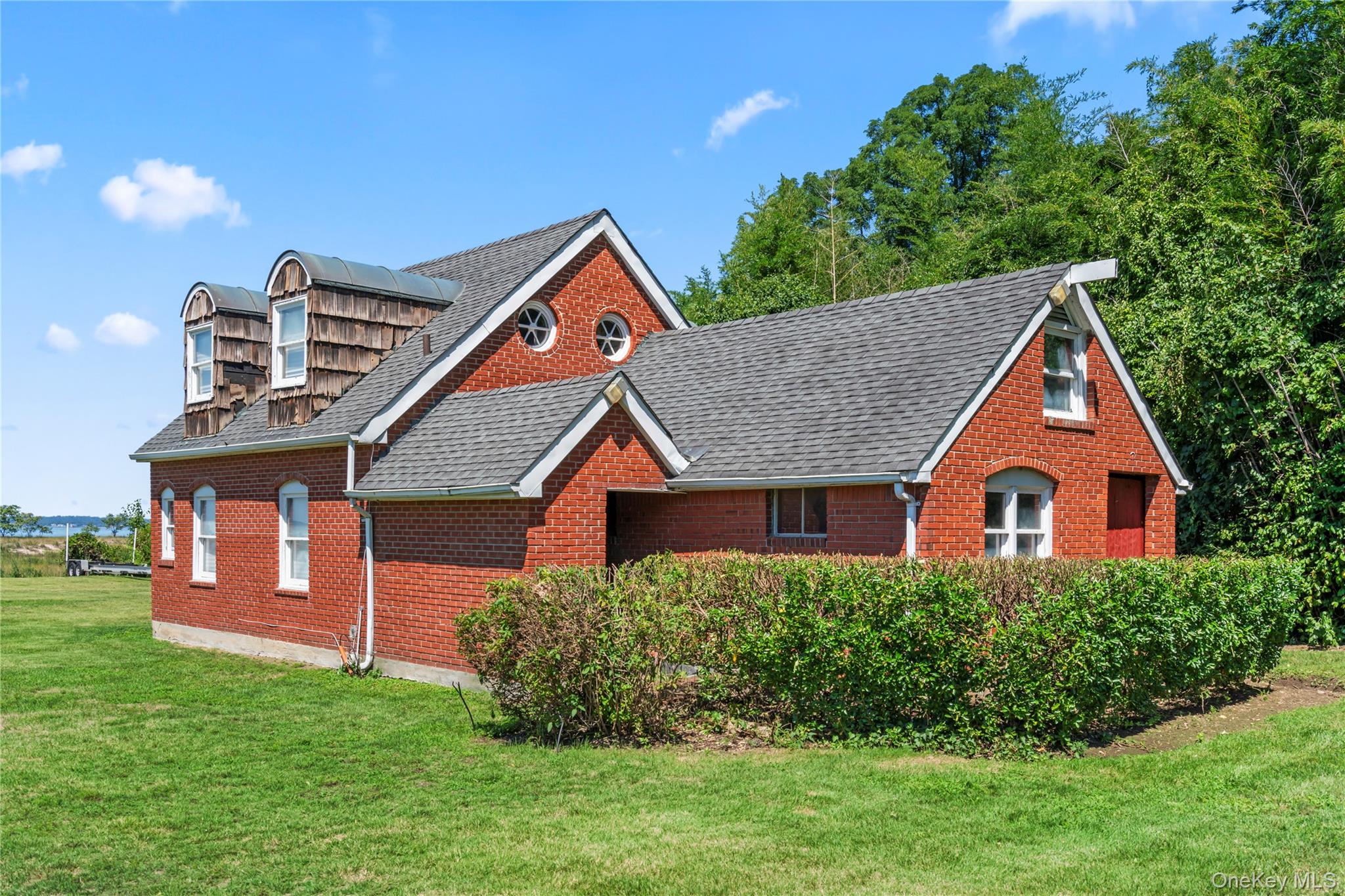 22 Messenger Lane
