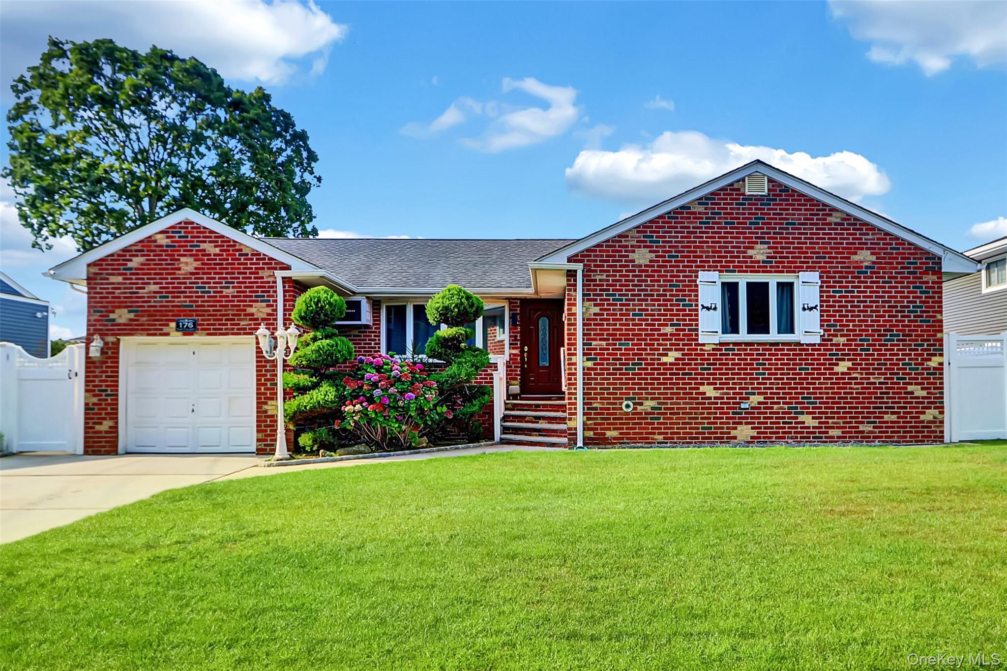176 N Elm Street