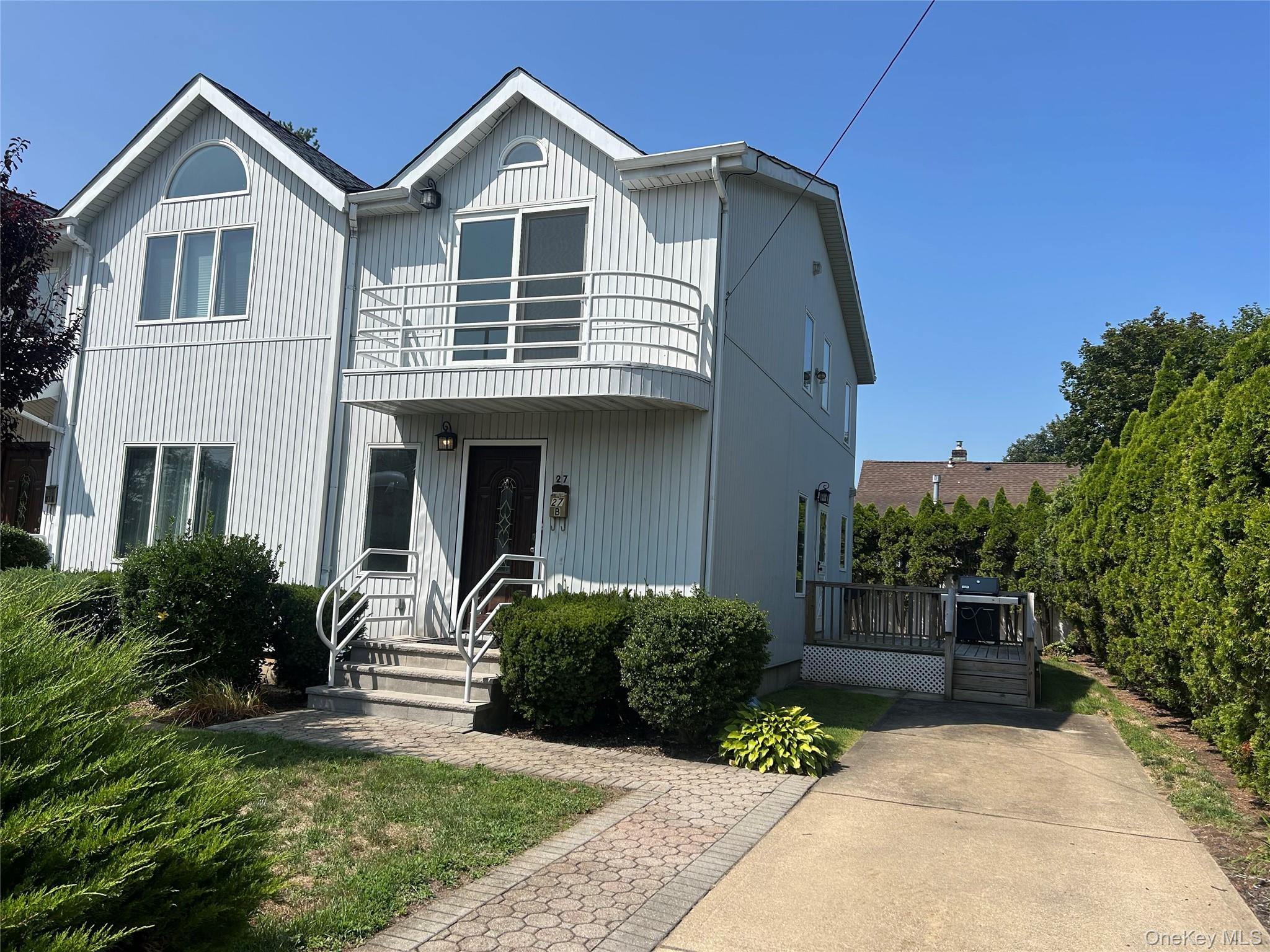 27 Kaywood Road Unit: B
