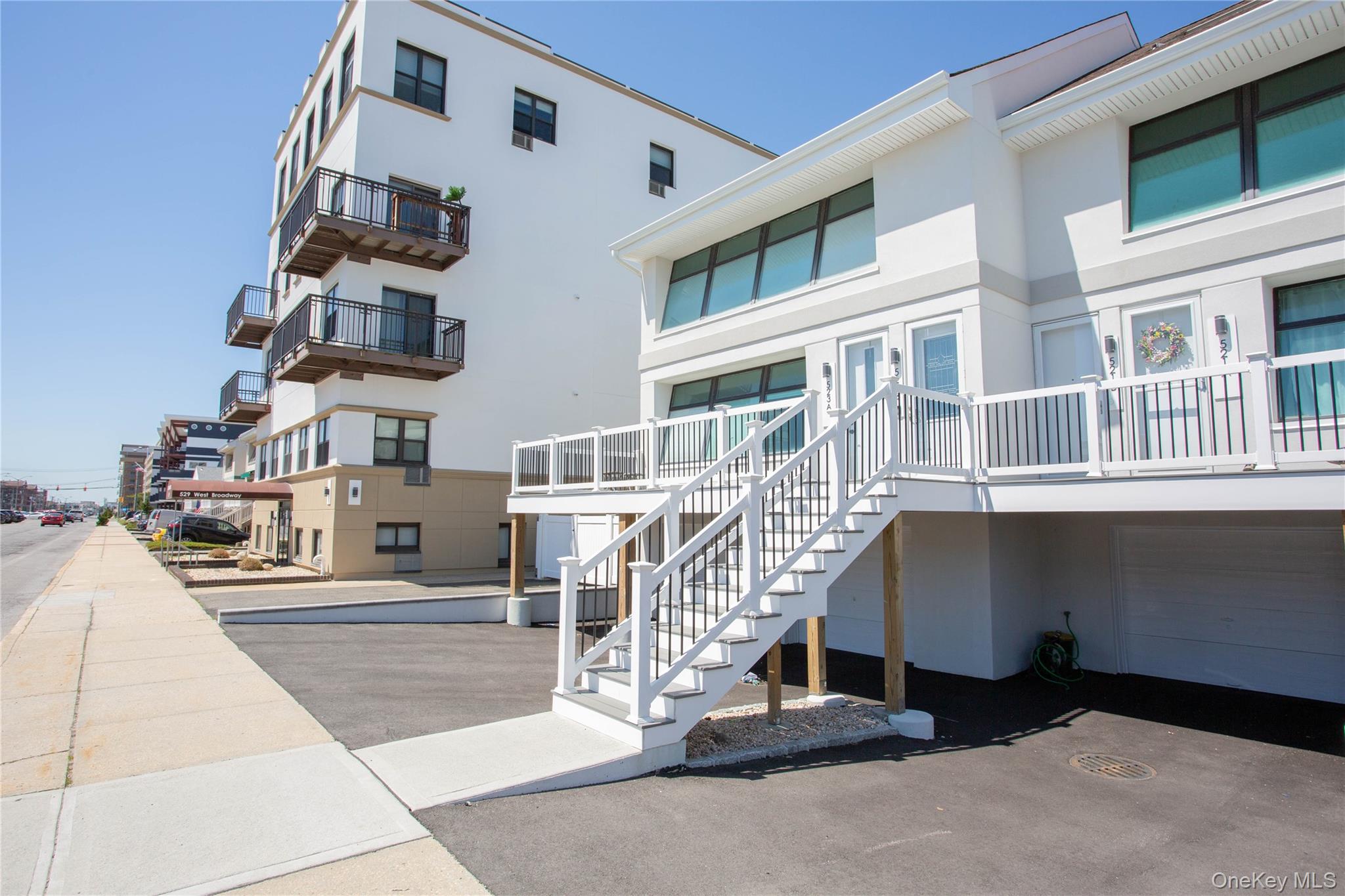 521 W Broadway Unit: B