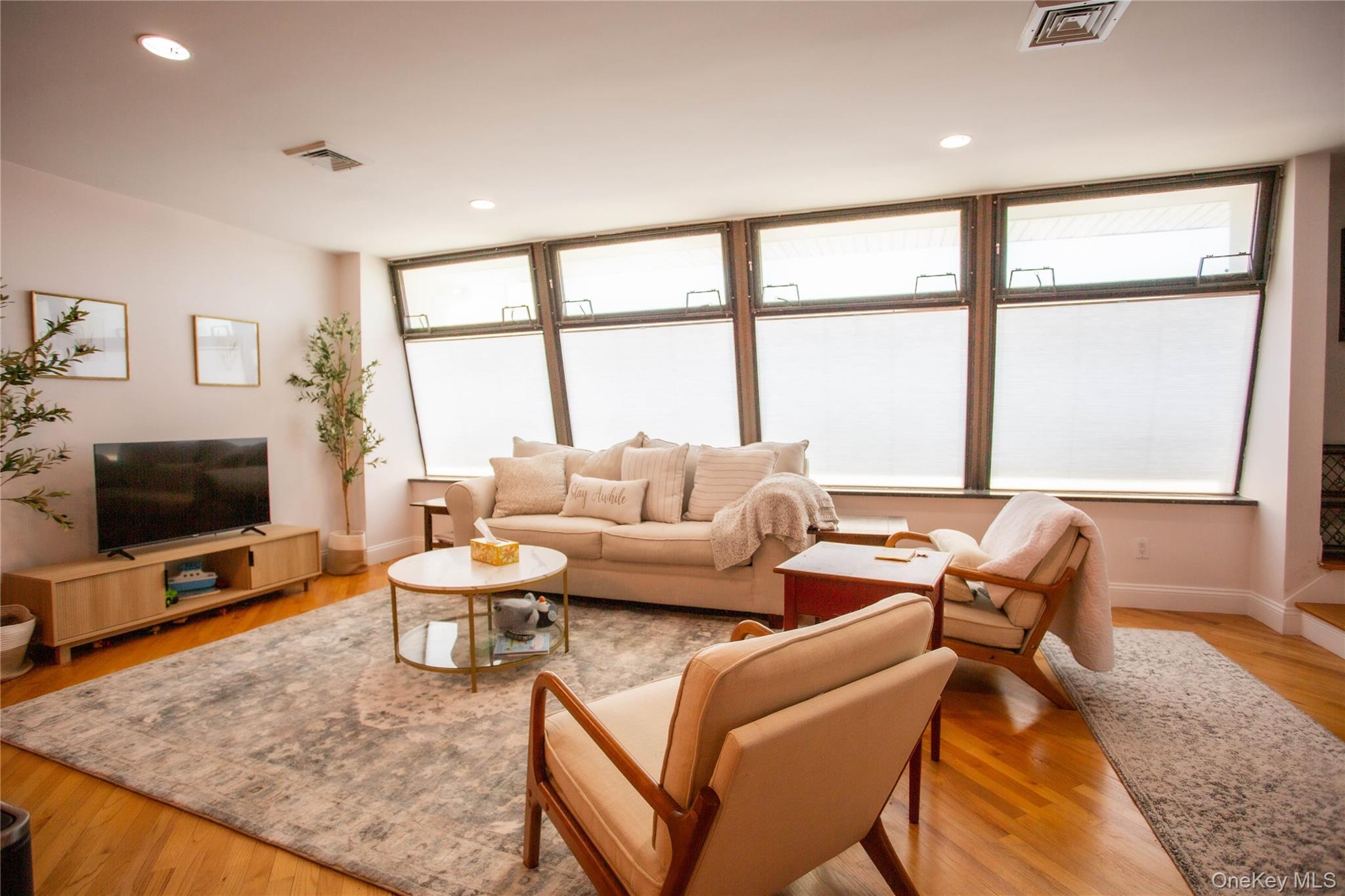 521 W Broadway Unit: B