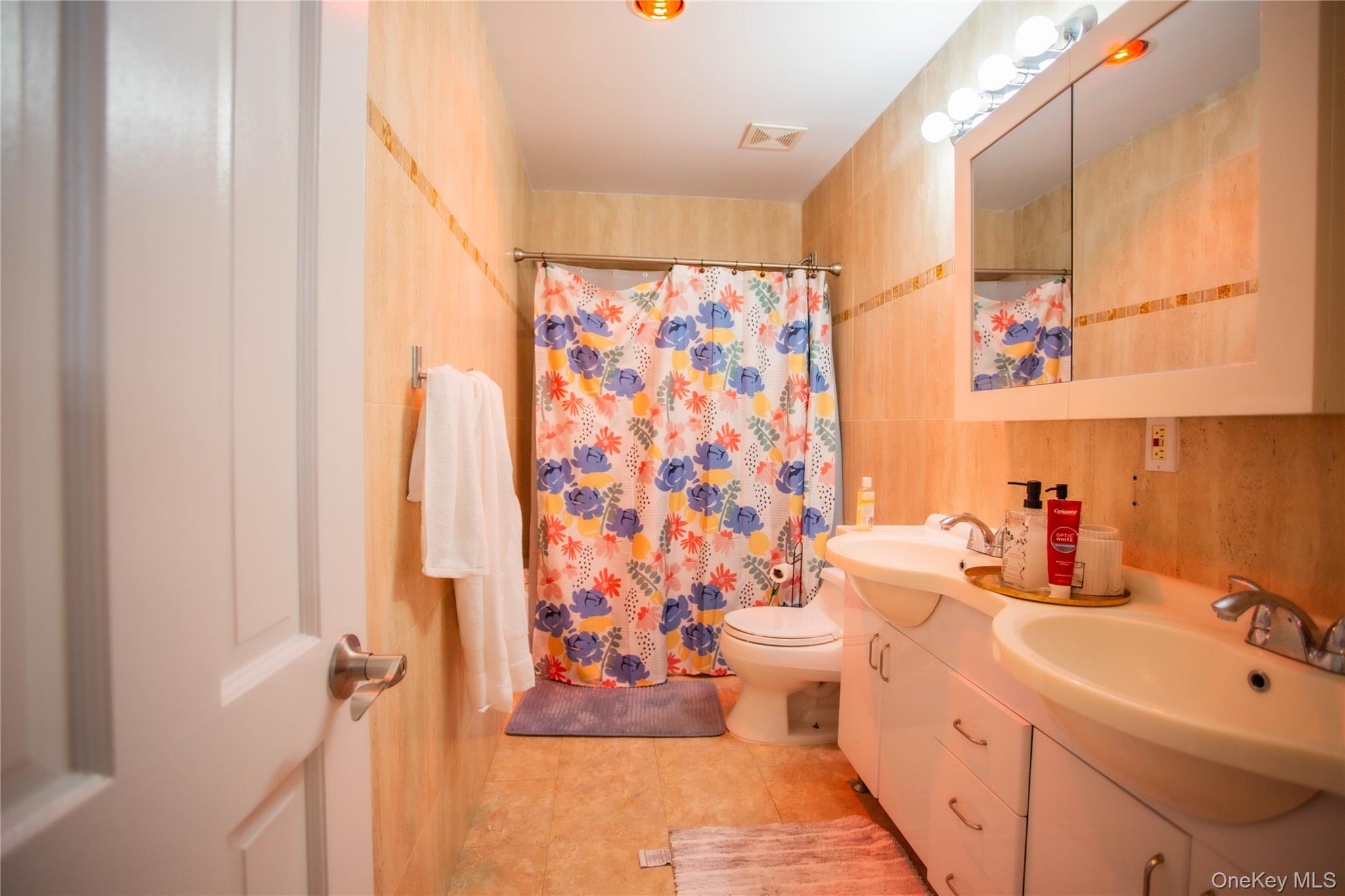 521 W Broadway Unit: B