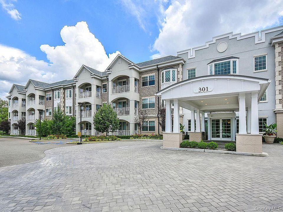 301 Franklin Avenue Unit: 1-117