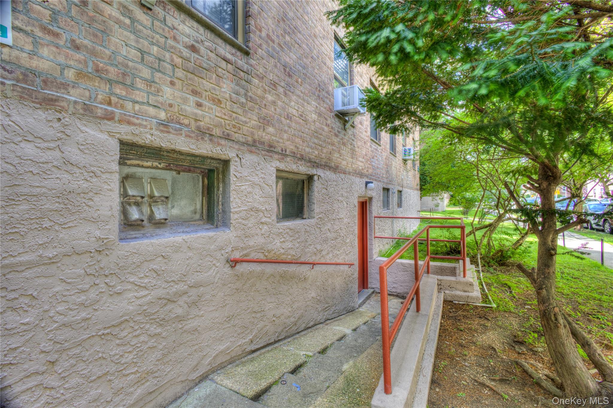 14401 78th Road Unit: 2B