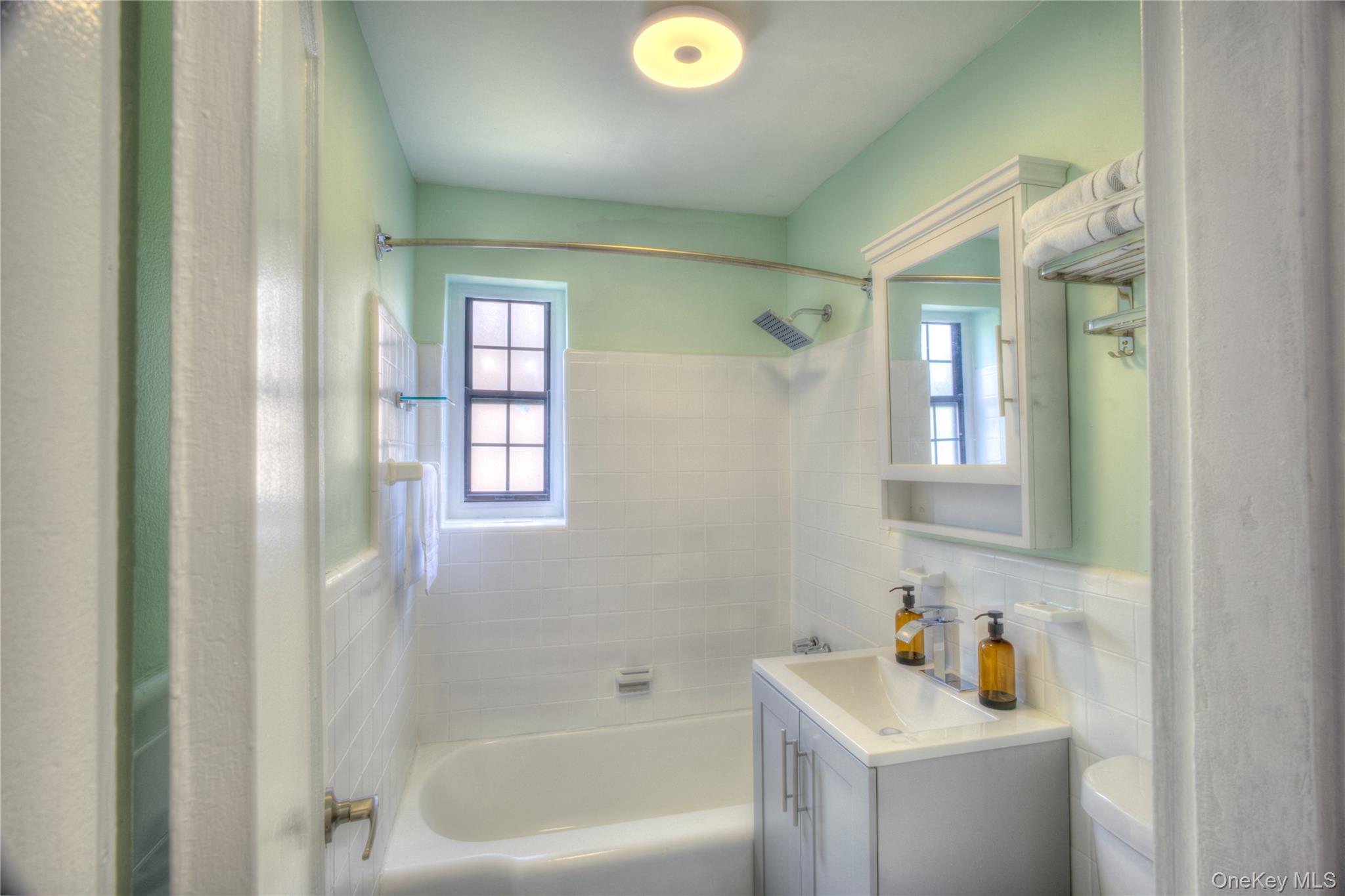 14401 78th Road Unit: 2B