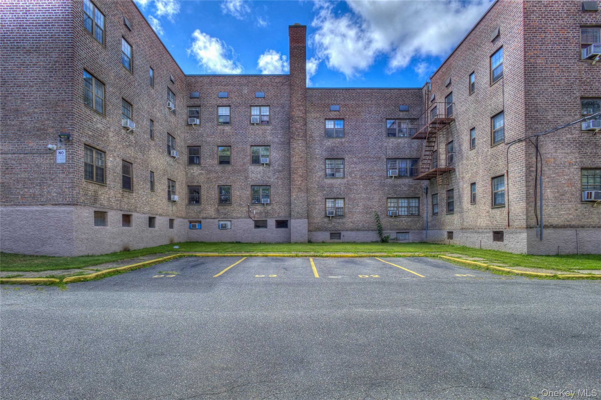 14401 78th Road Unit: 2B
