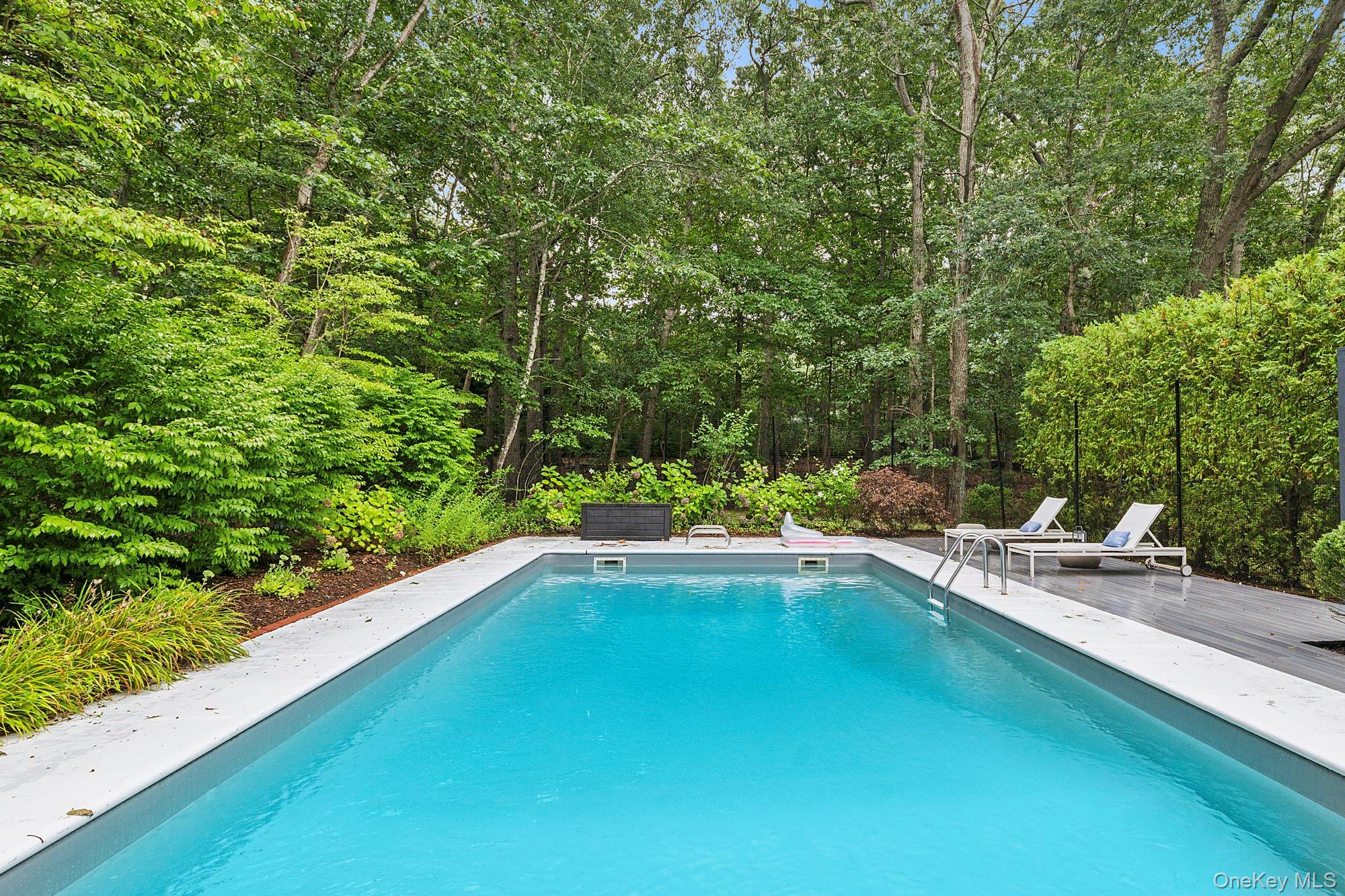 2723 Deerfield Road