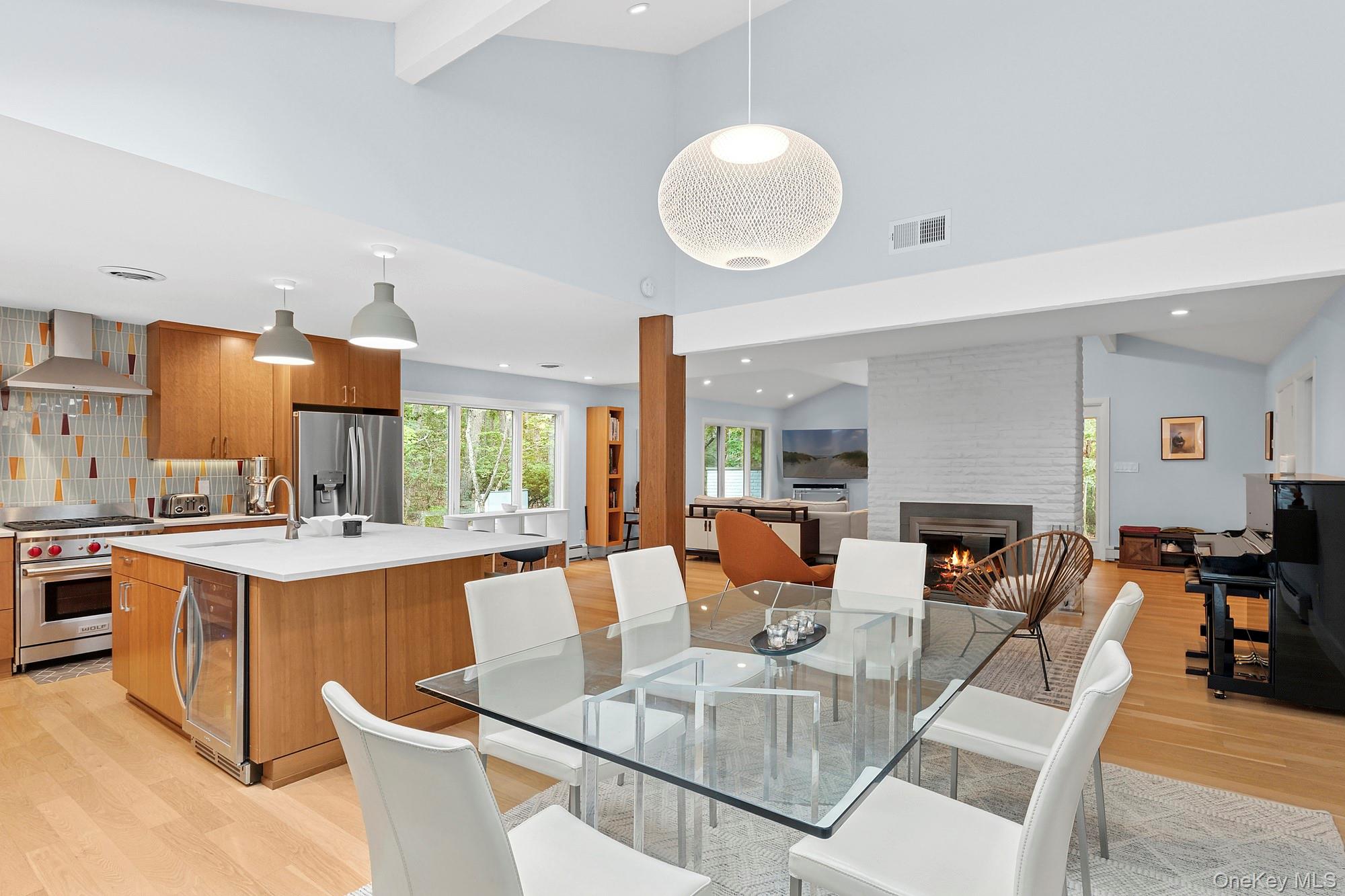 2723 Deerfield Road