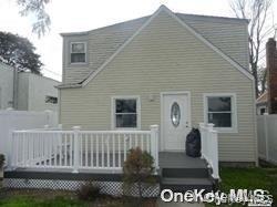 64 Lorraine Road Unit: Upper