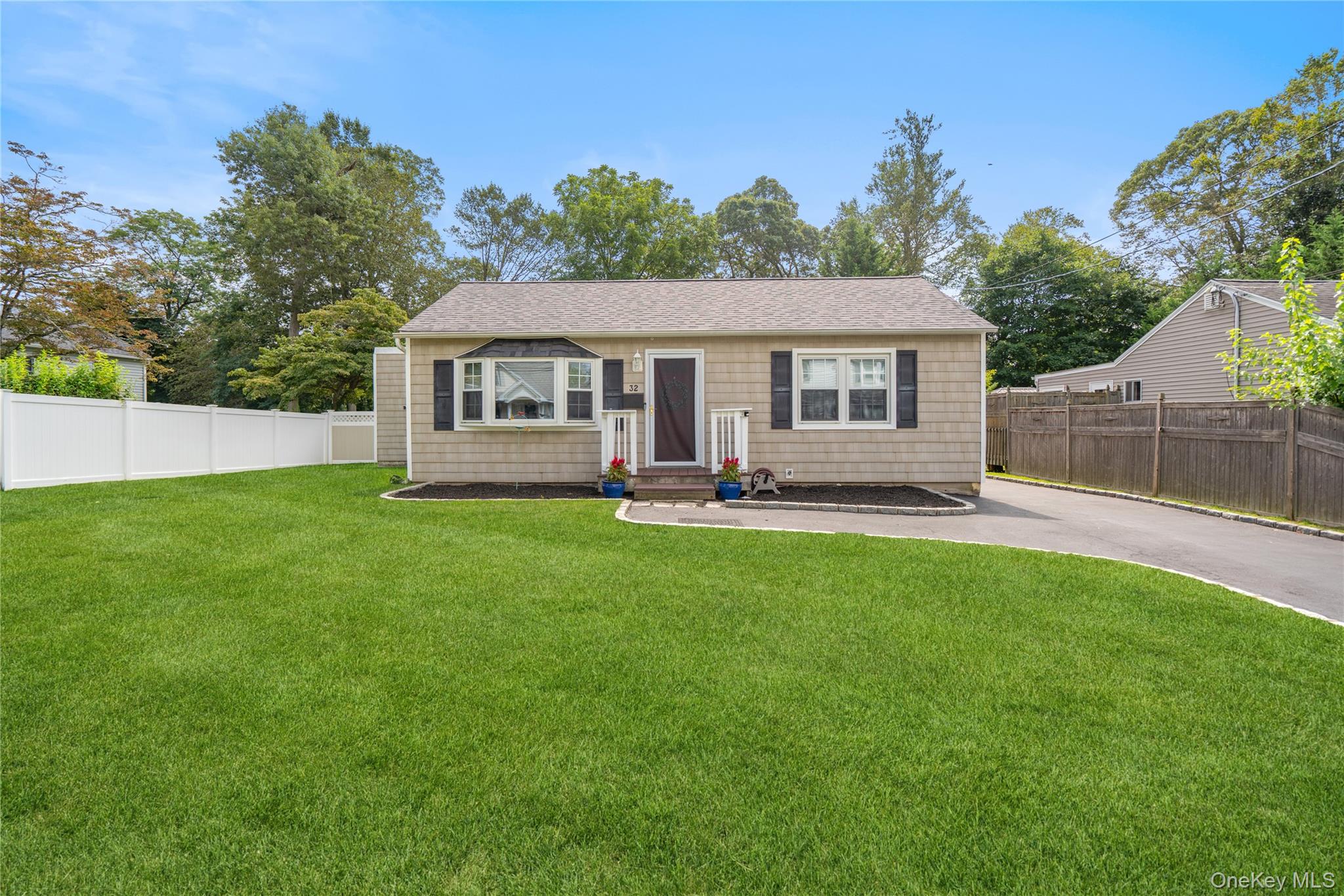32 Woodland Street