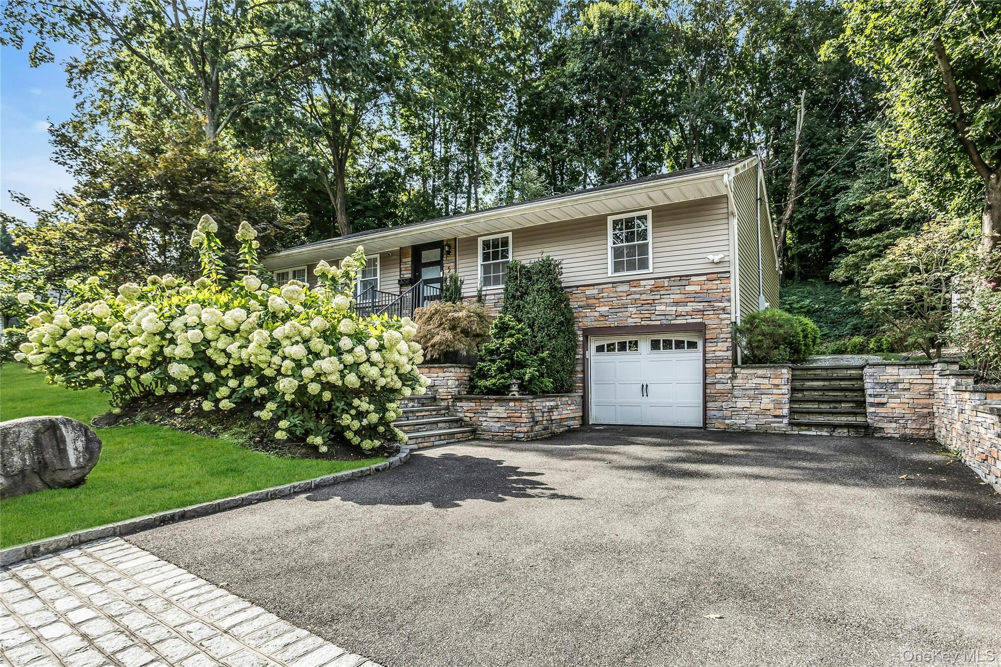 5 Meadowfield Lane