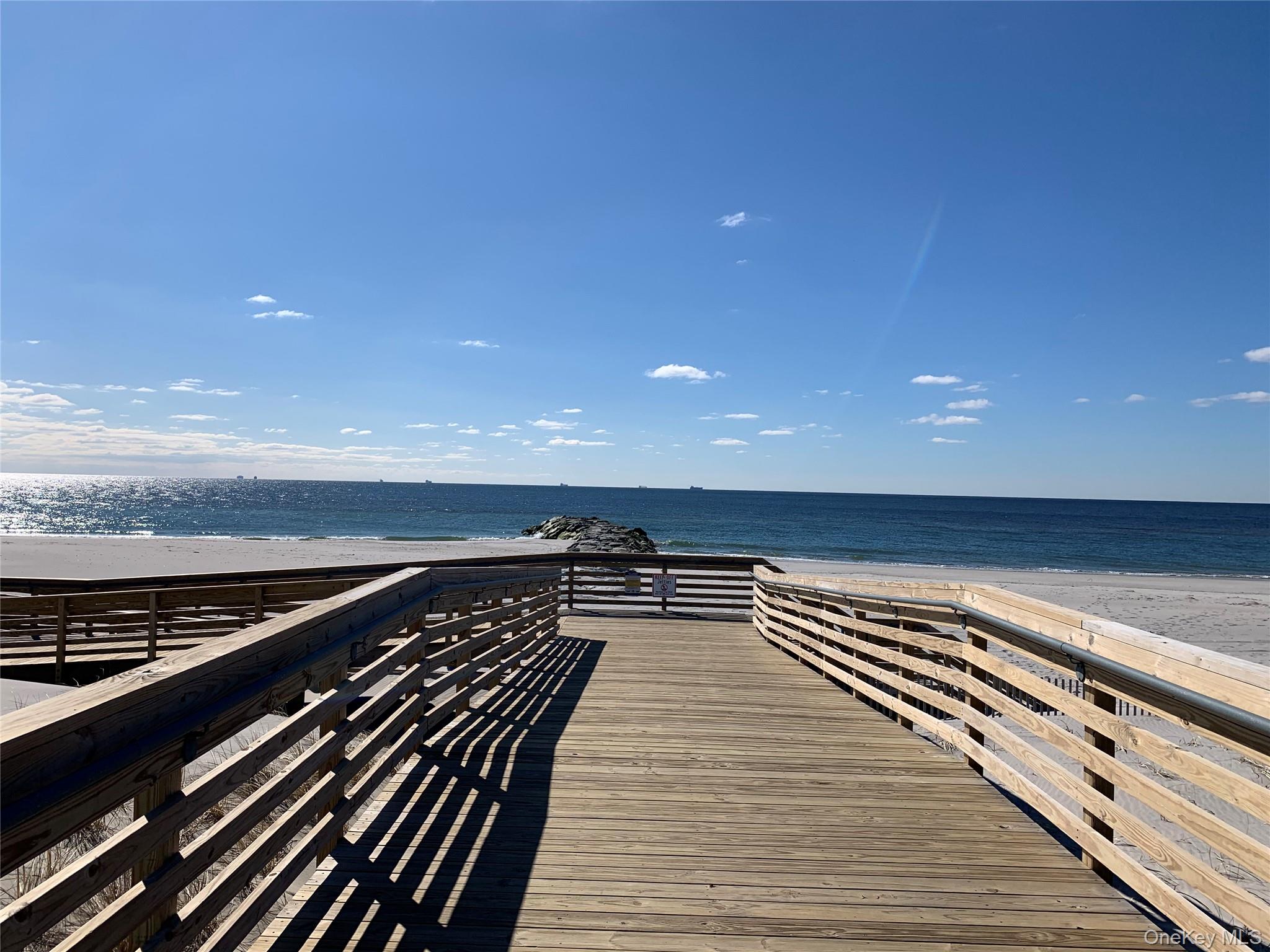 450 W Broadway Unit: 1H