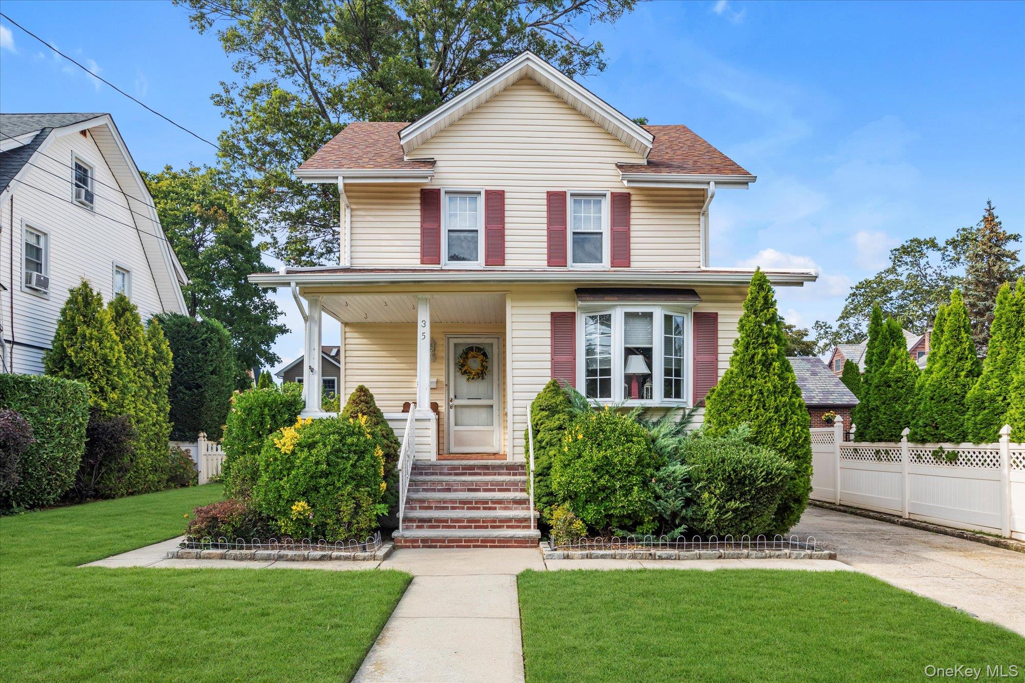 35 Manor Road