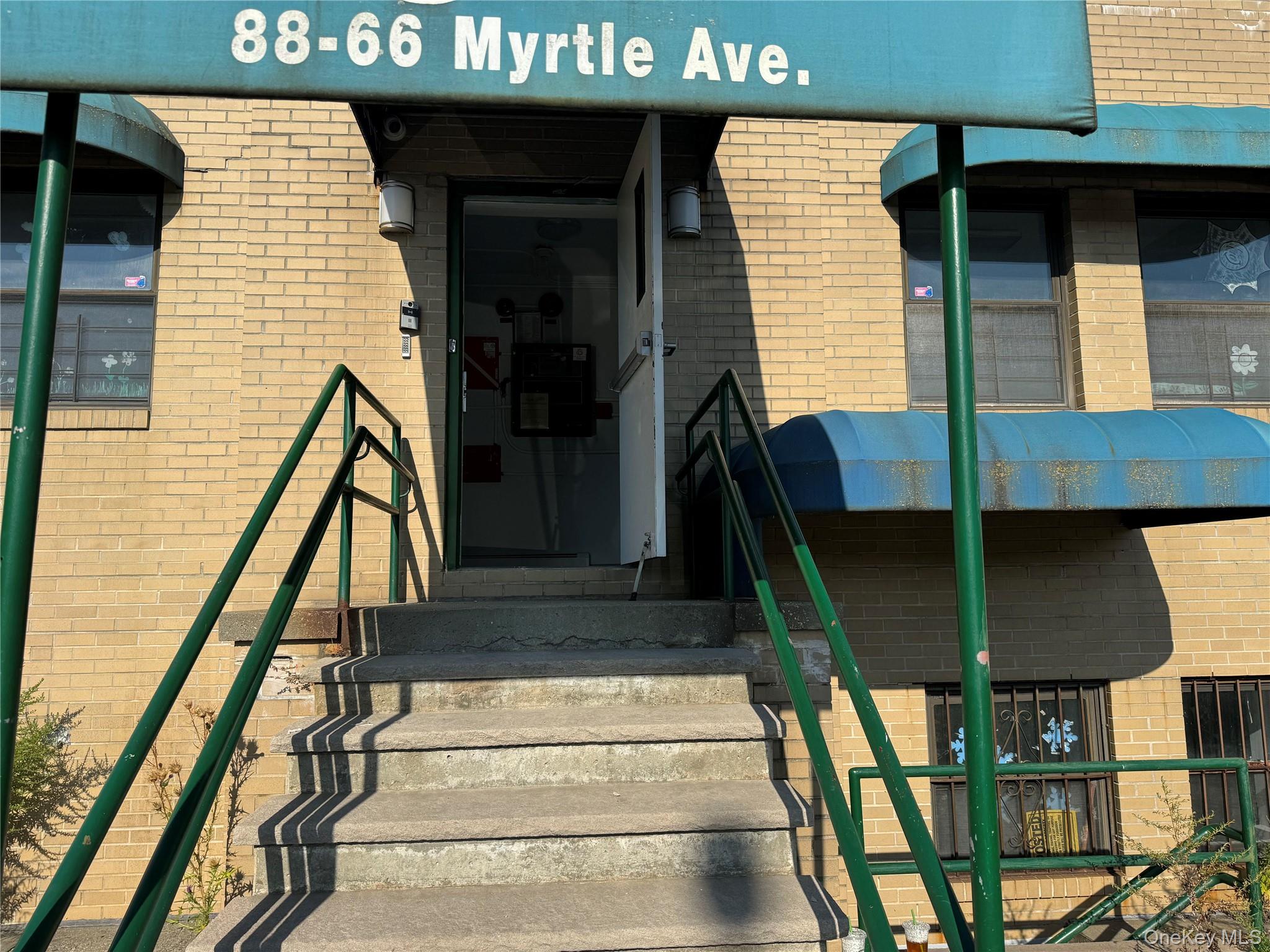 8866 Myrtle Avenue