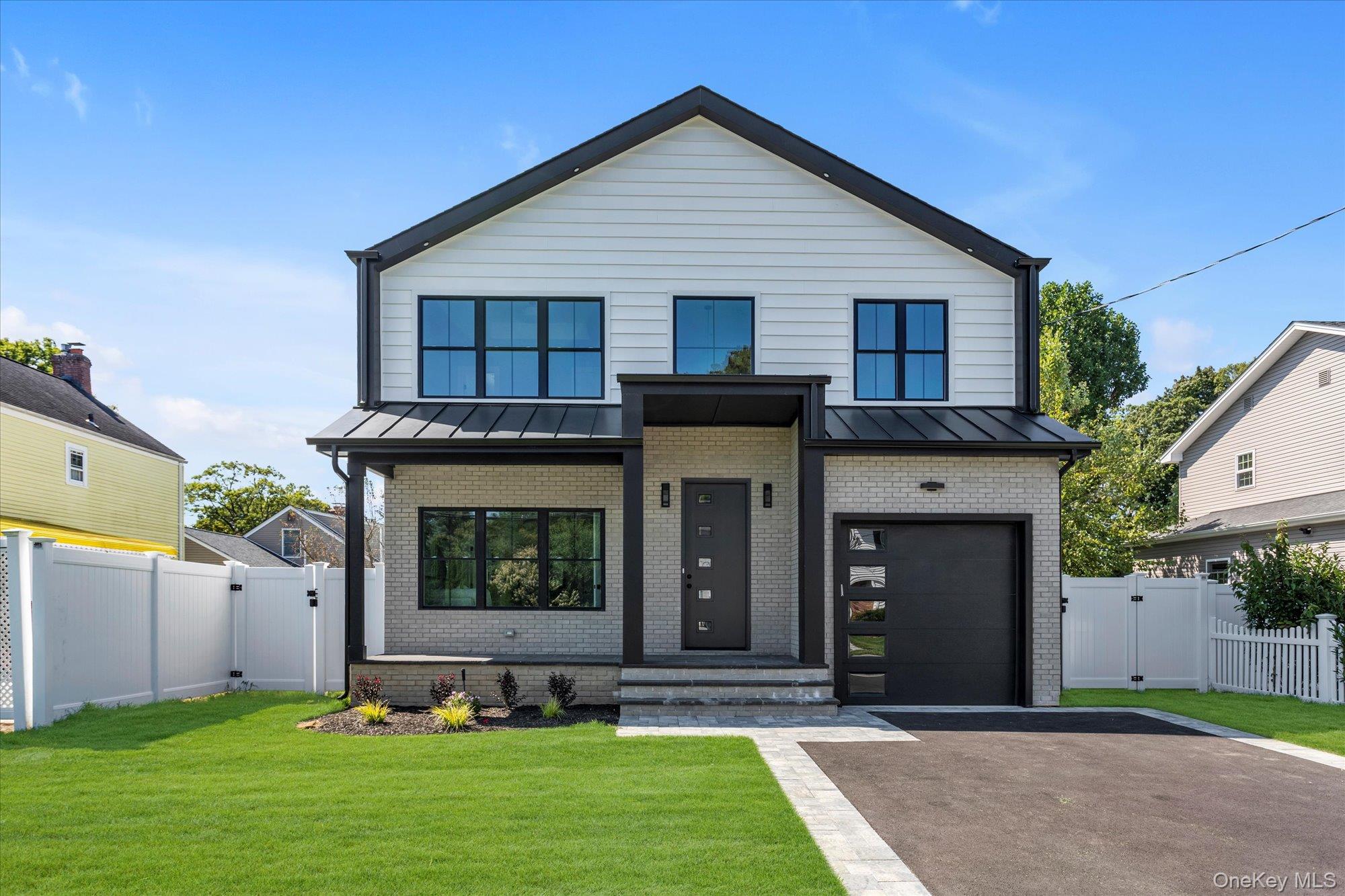 18 Anita Avenue