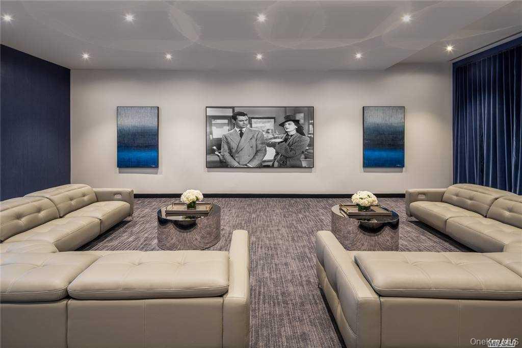 100 Garvies Point Road Unit: 1202
