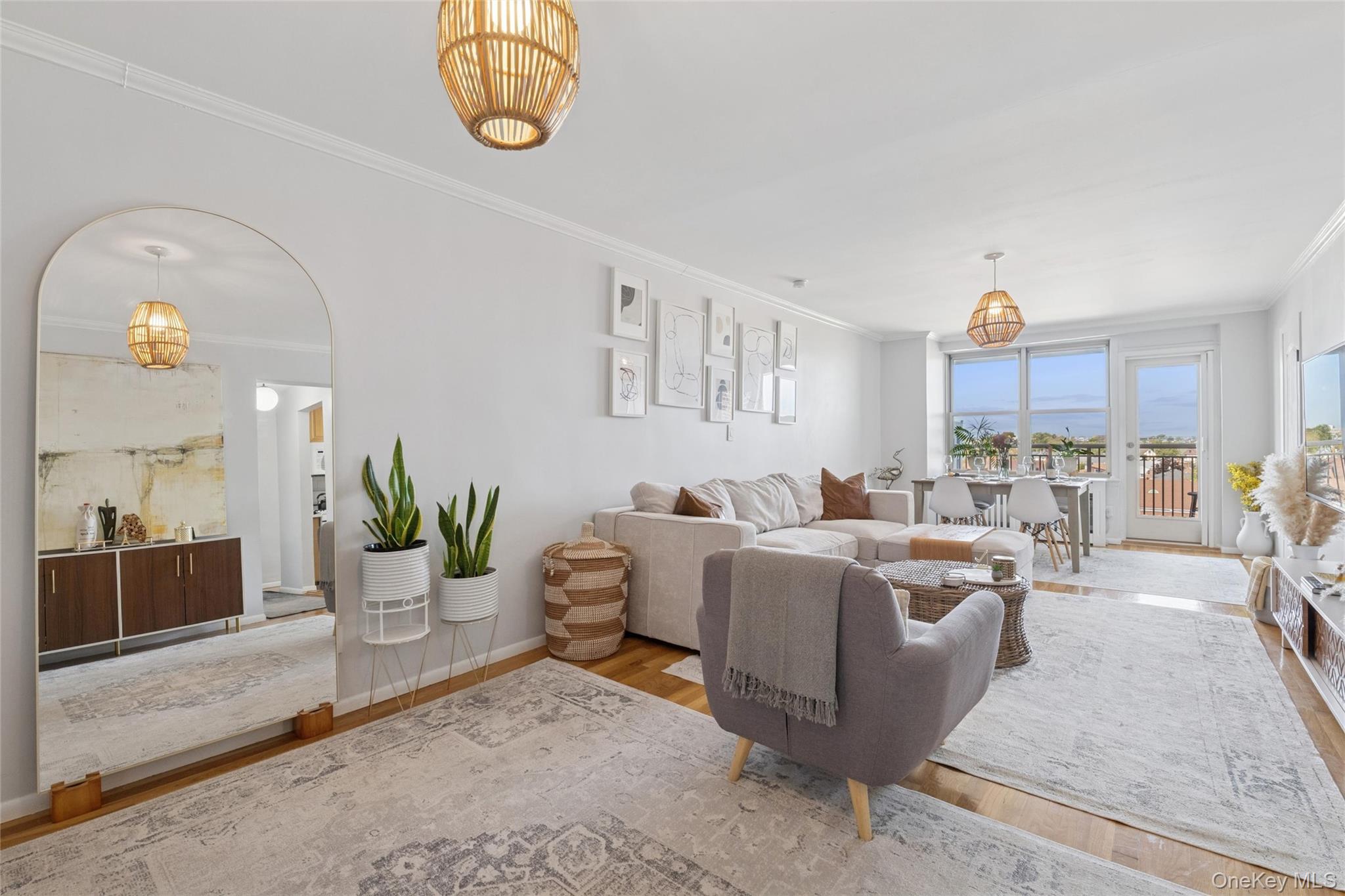 410 E Broadway Unit: 5M